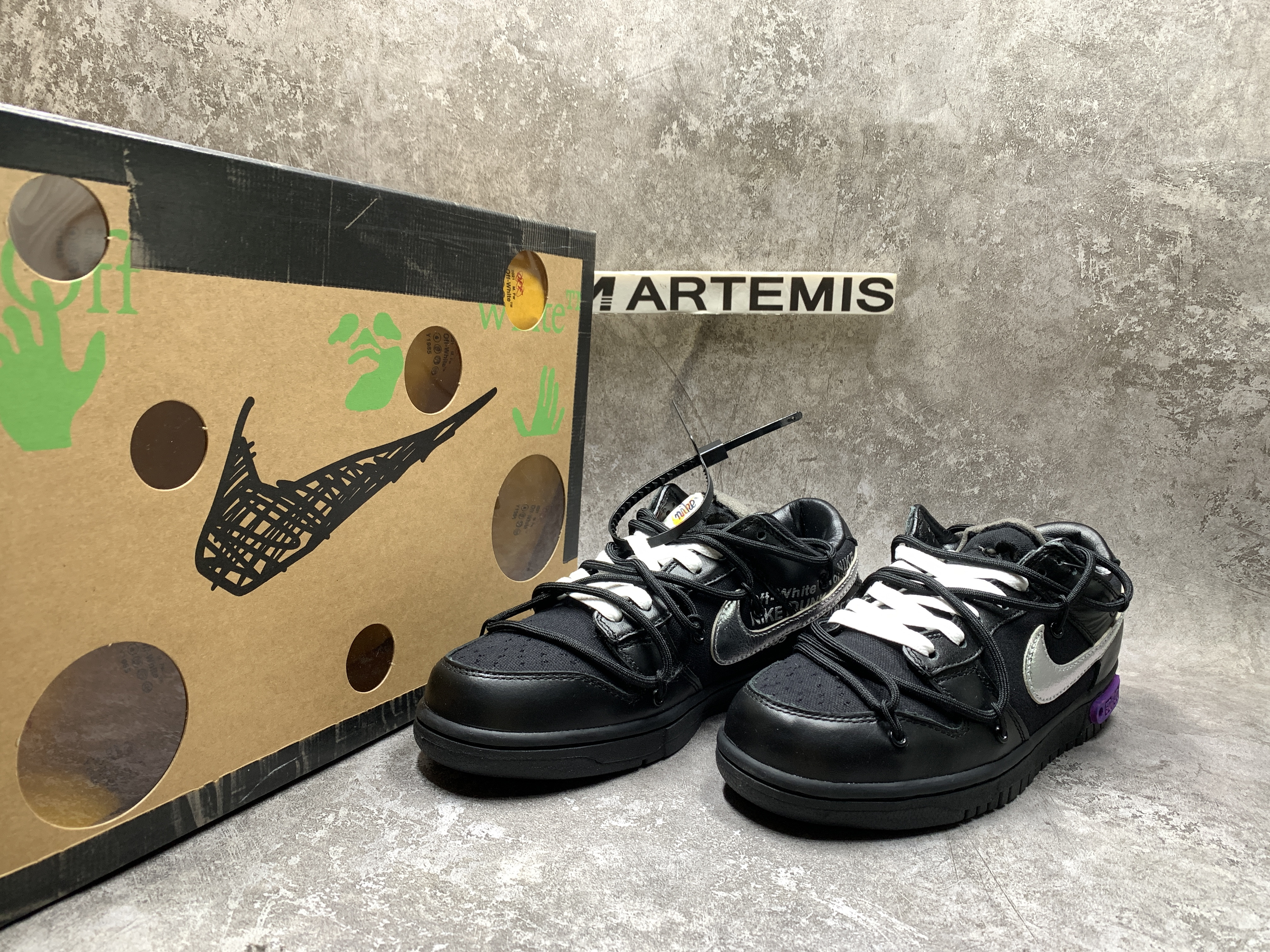 Off-White x Dunk Low