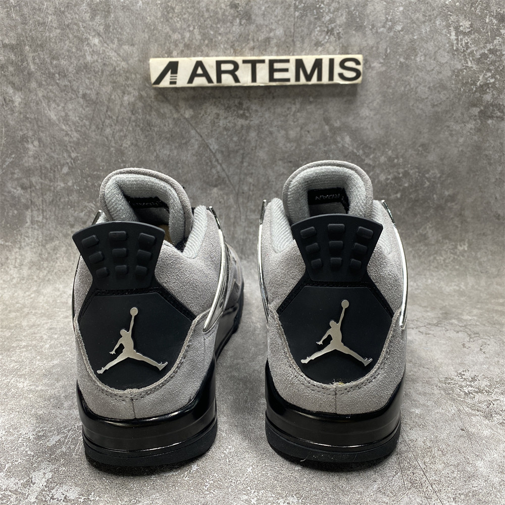 AIR JORDAN 4 RETRO