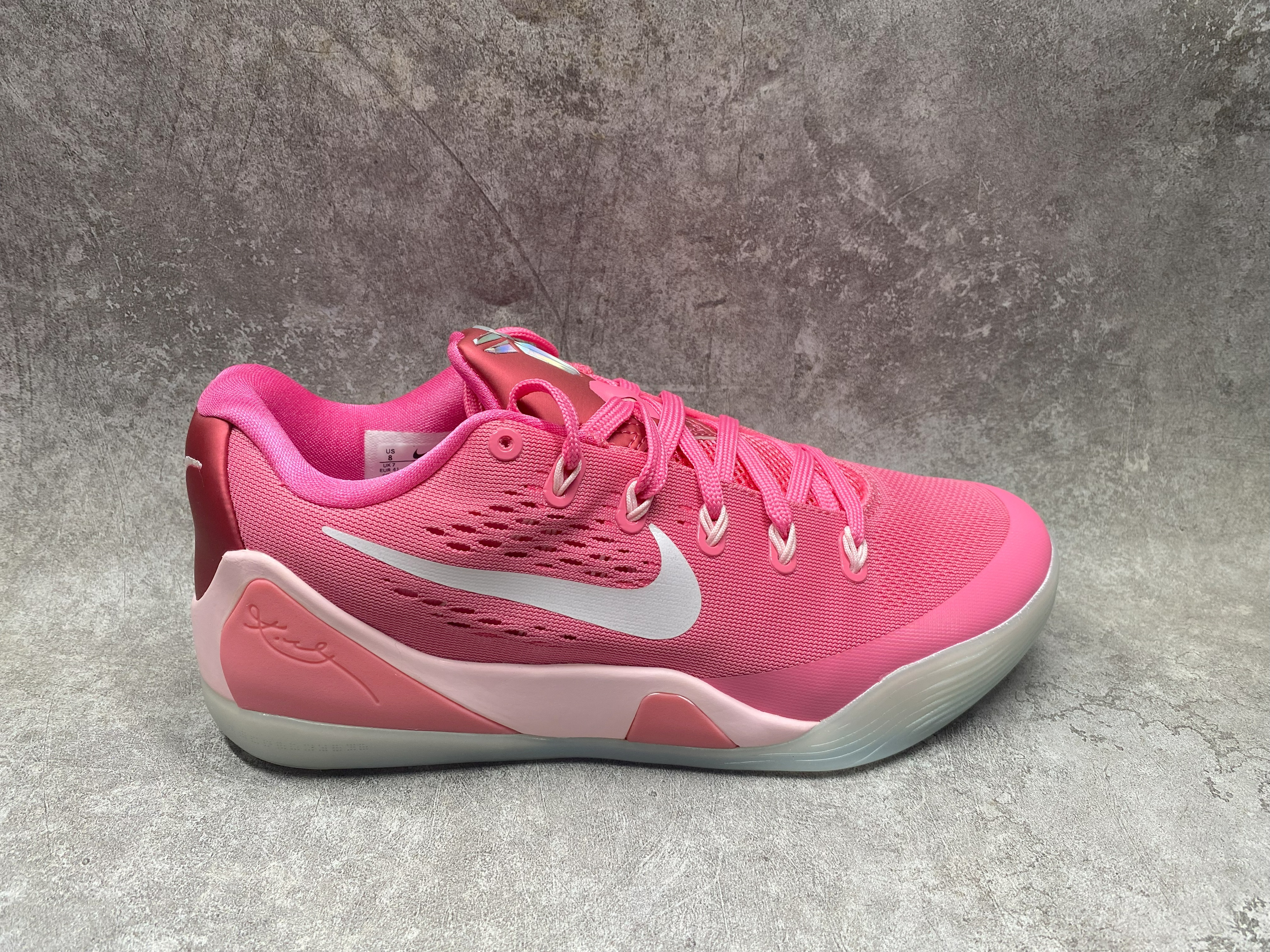 UA Nike Kobe 9 EM Low Protro