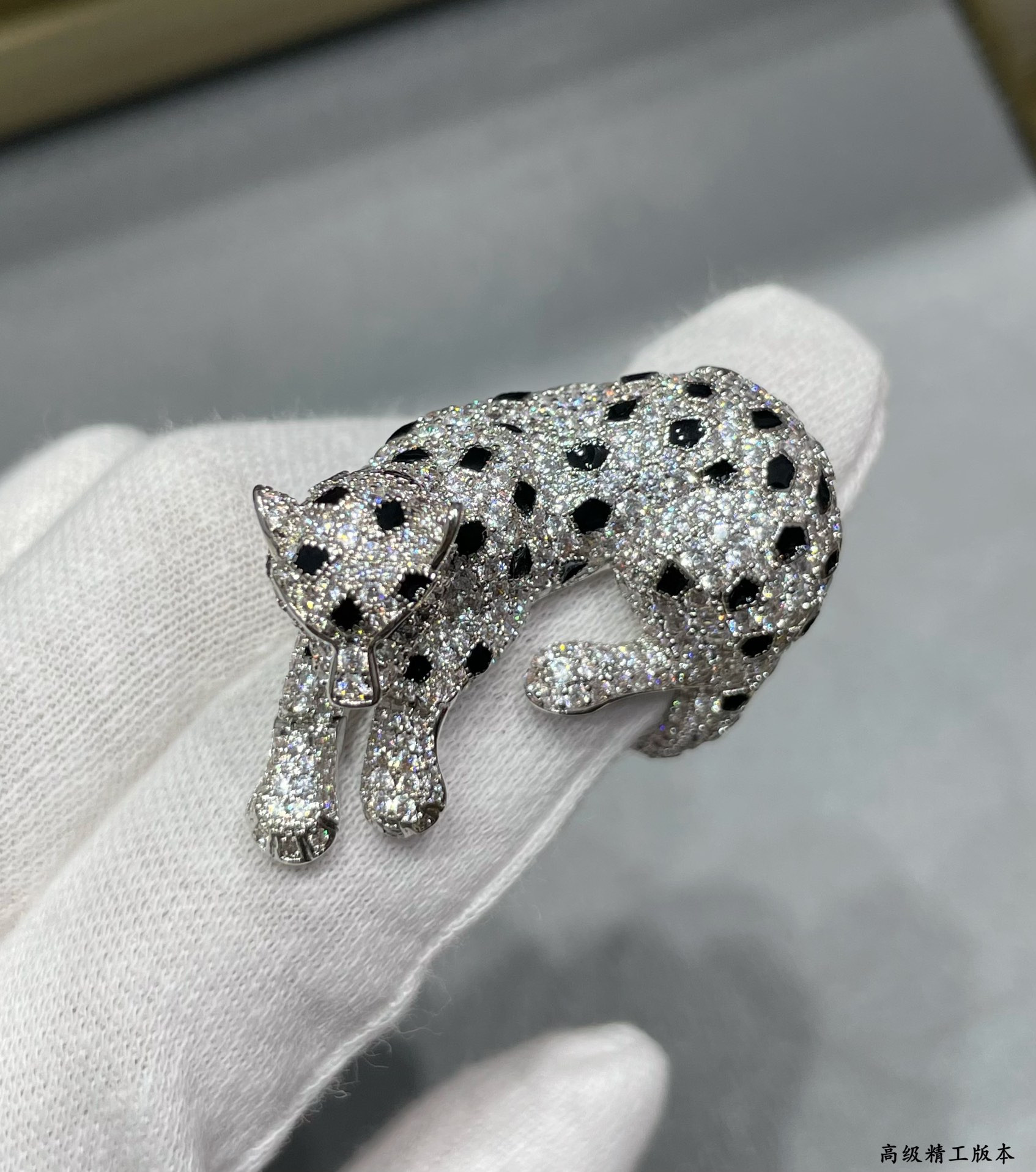 Ca*t*er spotted leopard ring