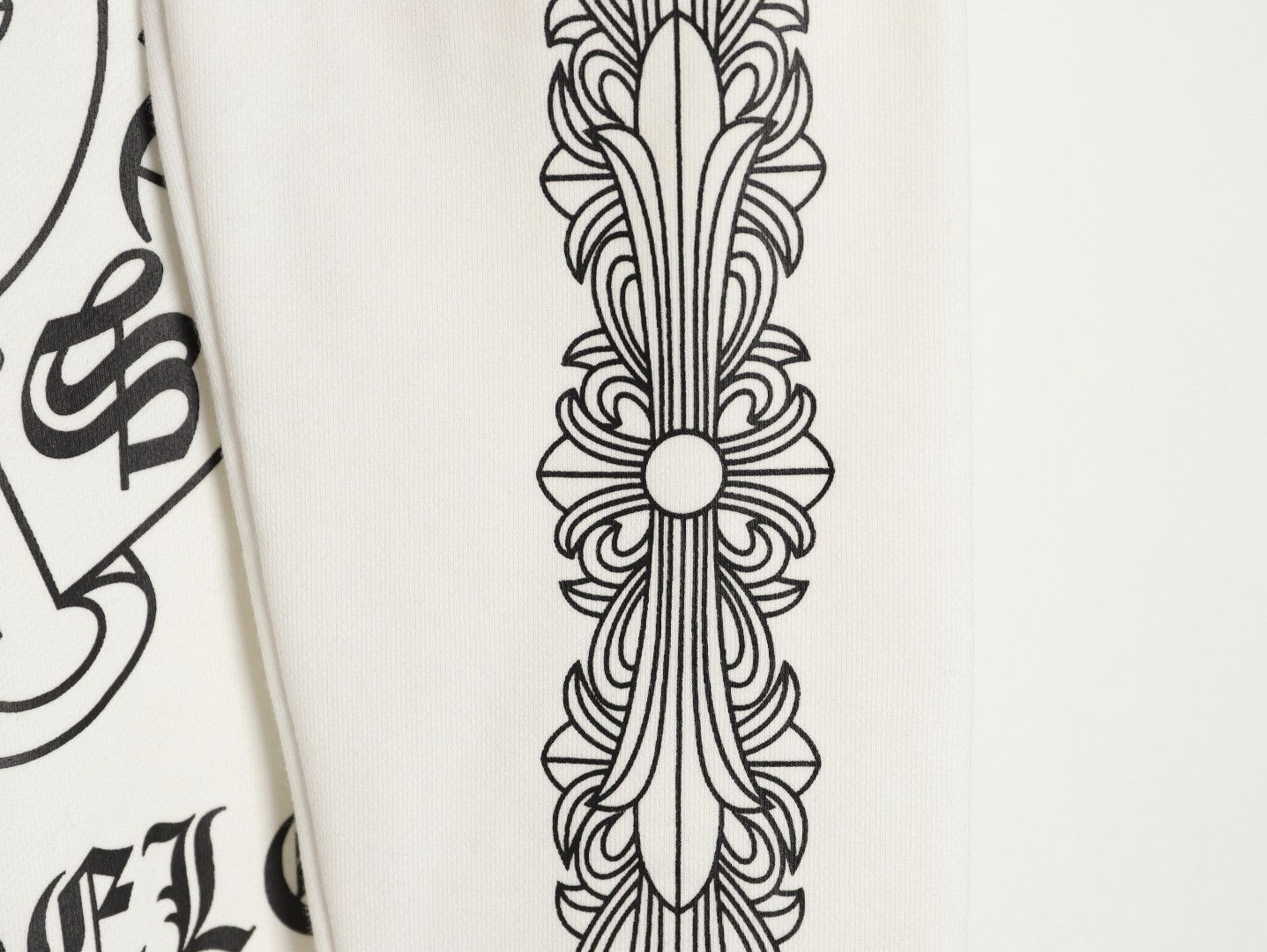 Ch**me He**ts 25fw coats