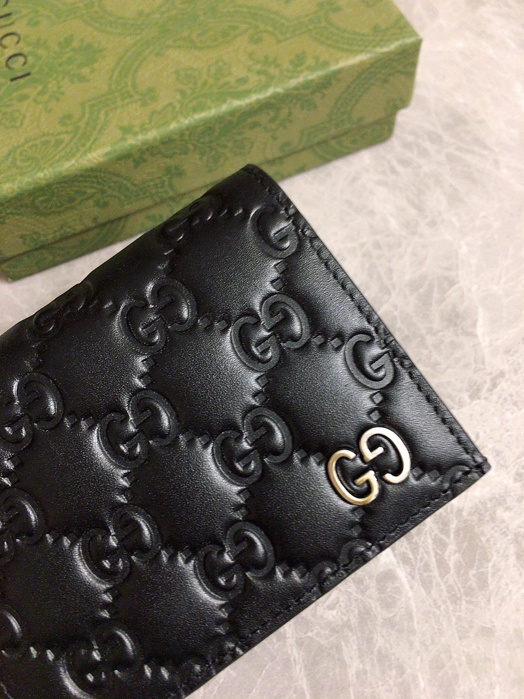 G*u*i gg card case wallet