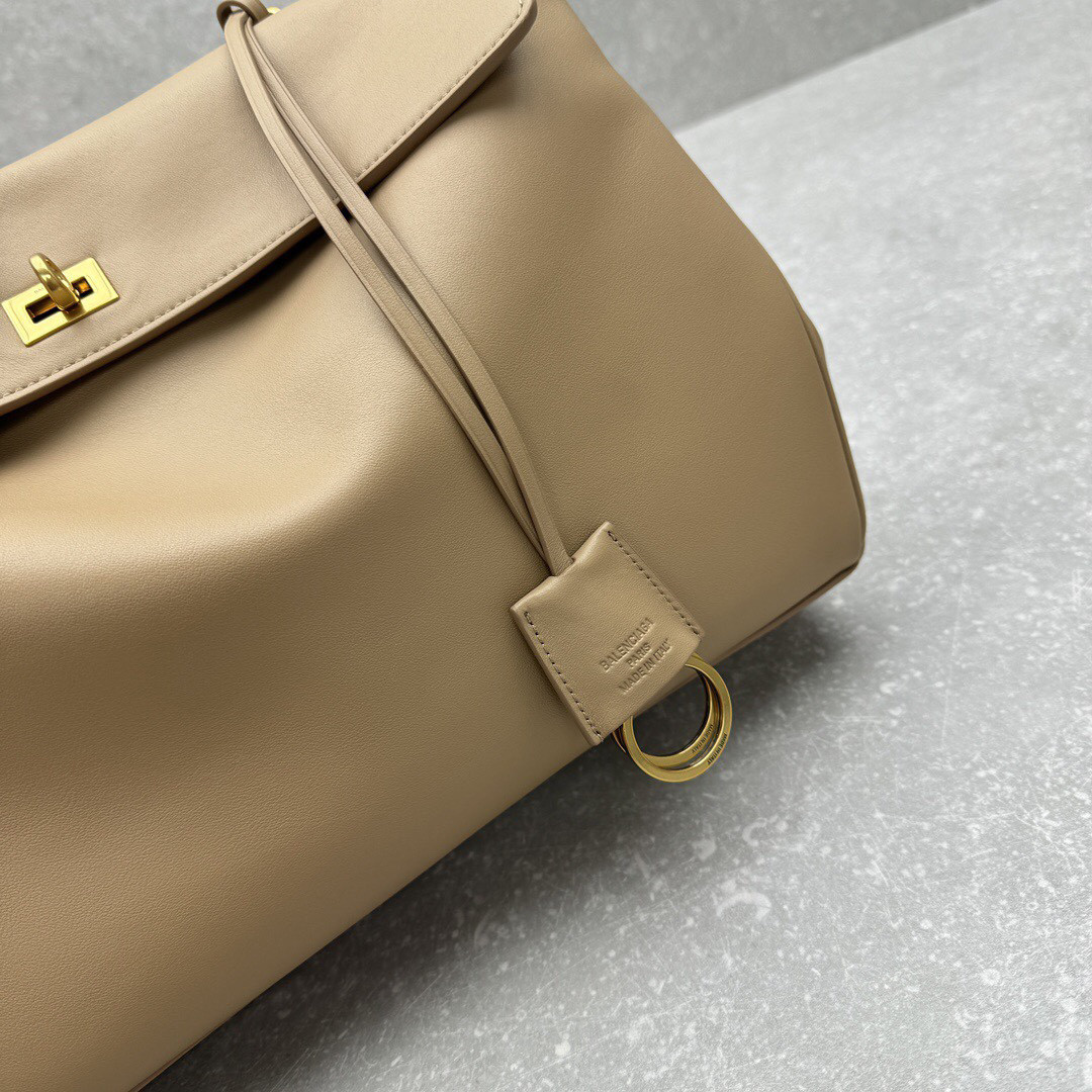 Ba*len*cia*ga rodeo mediun 35x23.3x10.9cm