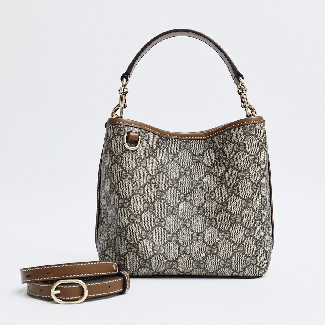 G*u*i mini emblem 19x18x11cm