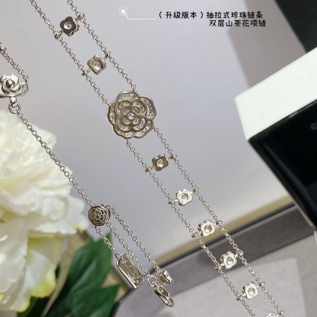 Ch*el double camellia necklace