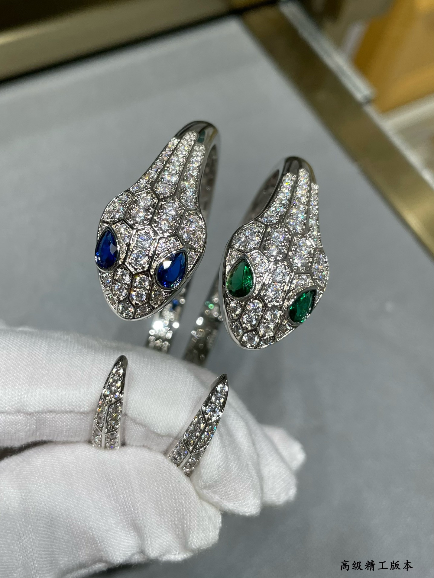 b*l*ai full Di*m*nd open snake bracelet