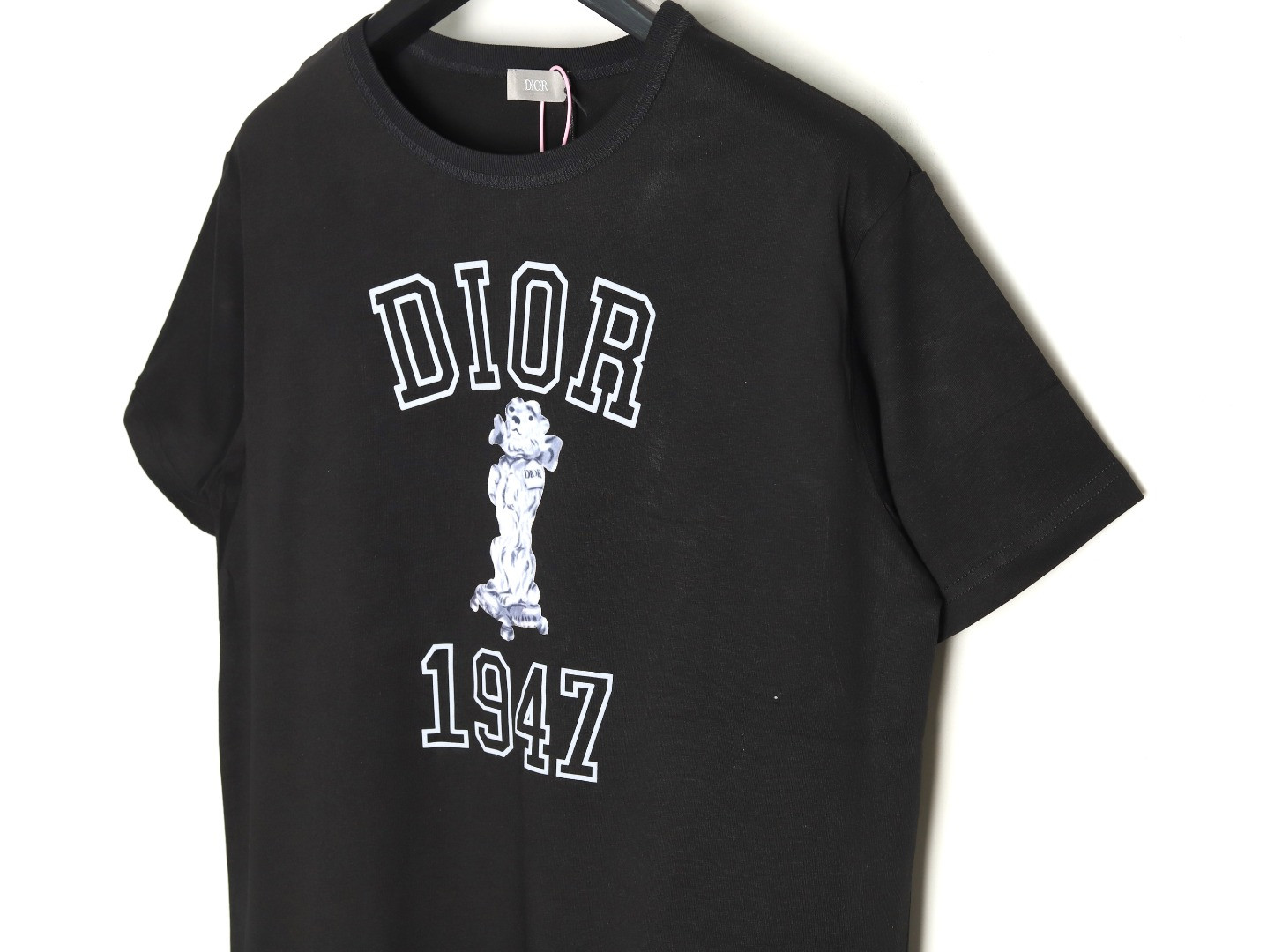 D*or short-sleeved t-shirt