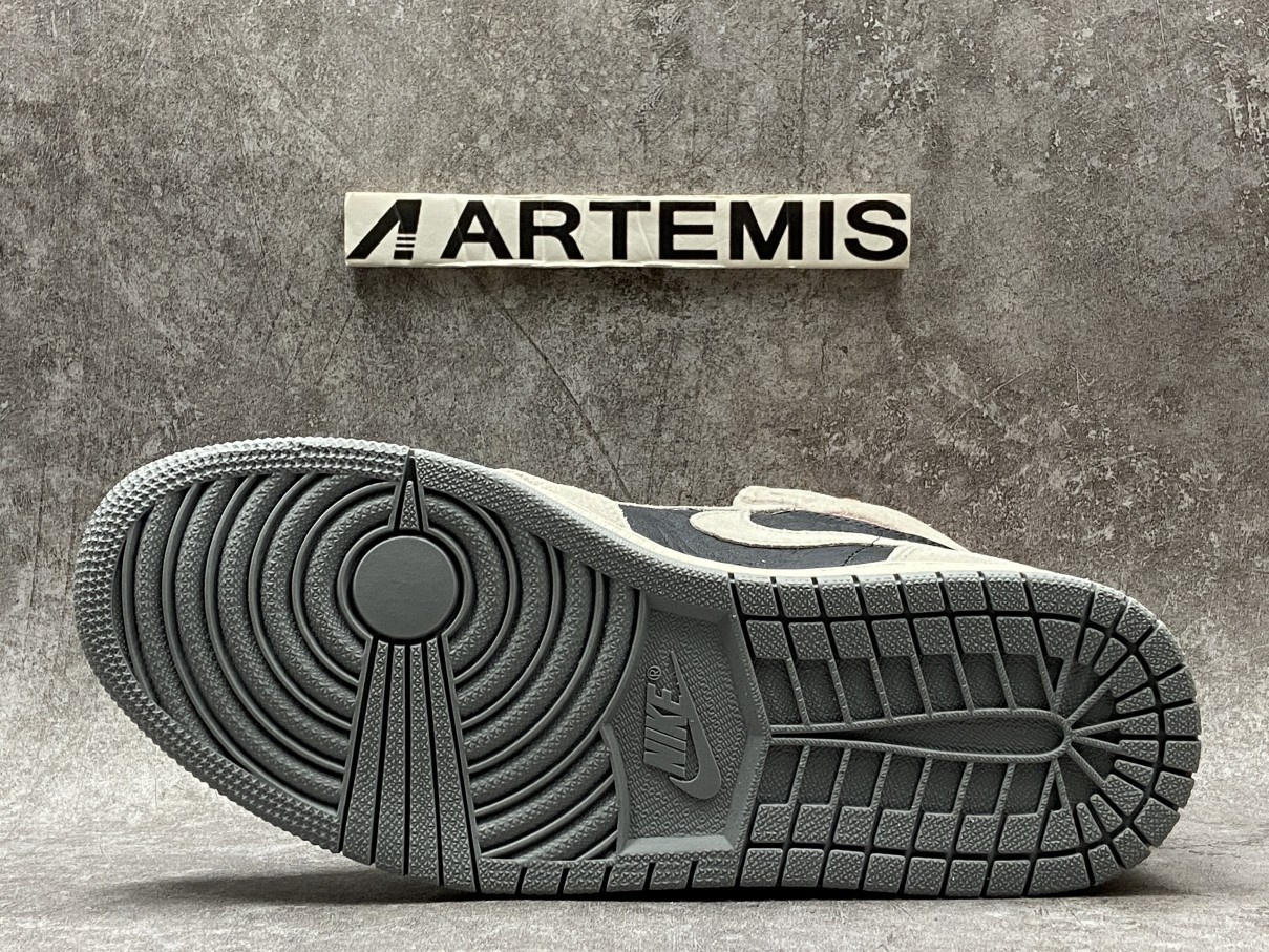 Air Jordan 1 Retro High Neutral Grey Hyper Crimson