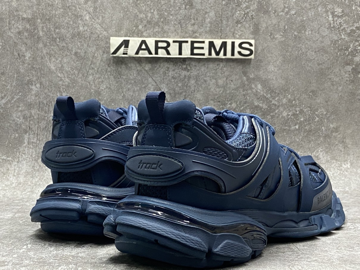 Balenciga Track Blue Pearl