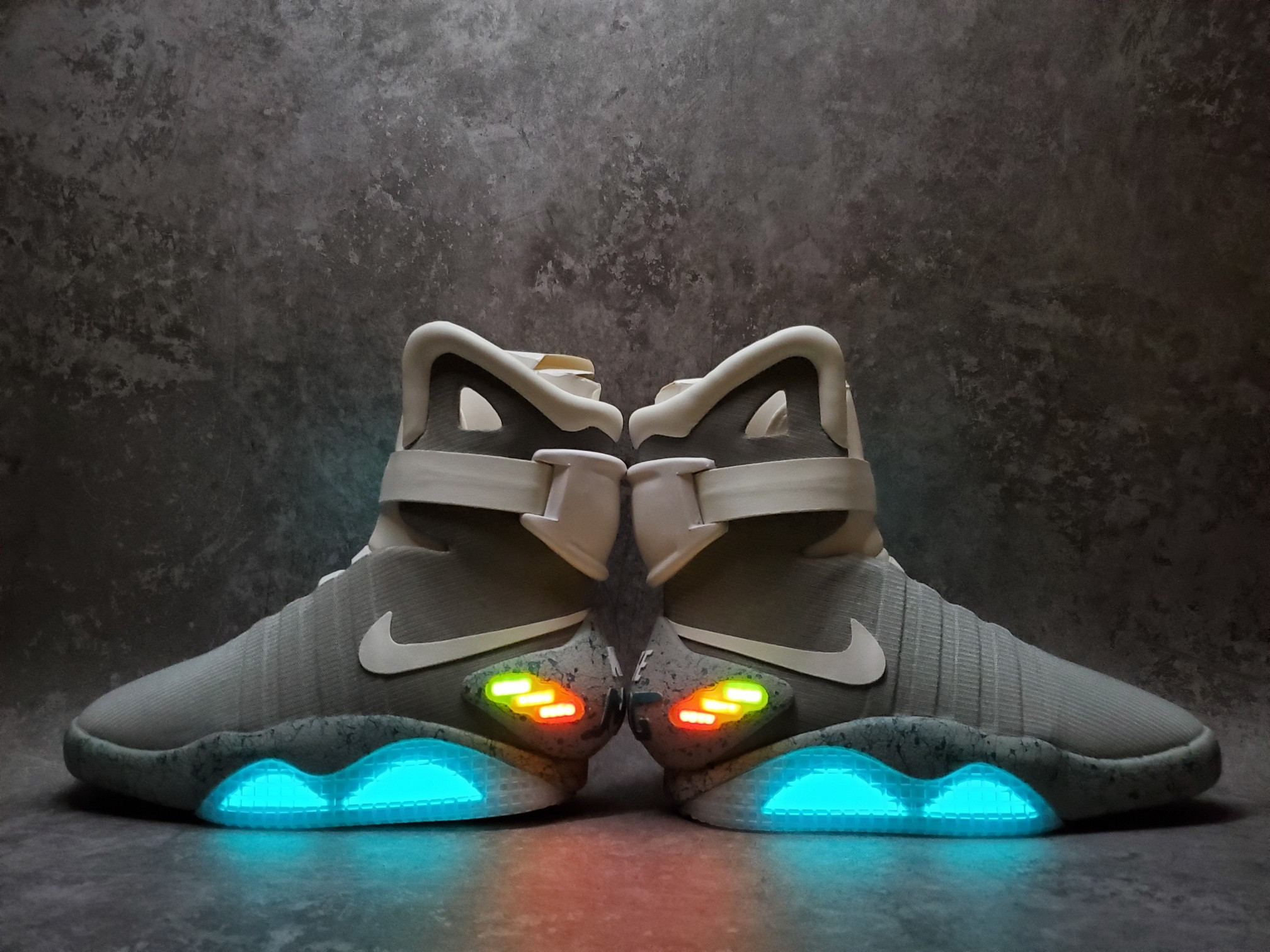Nike Mag 