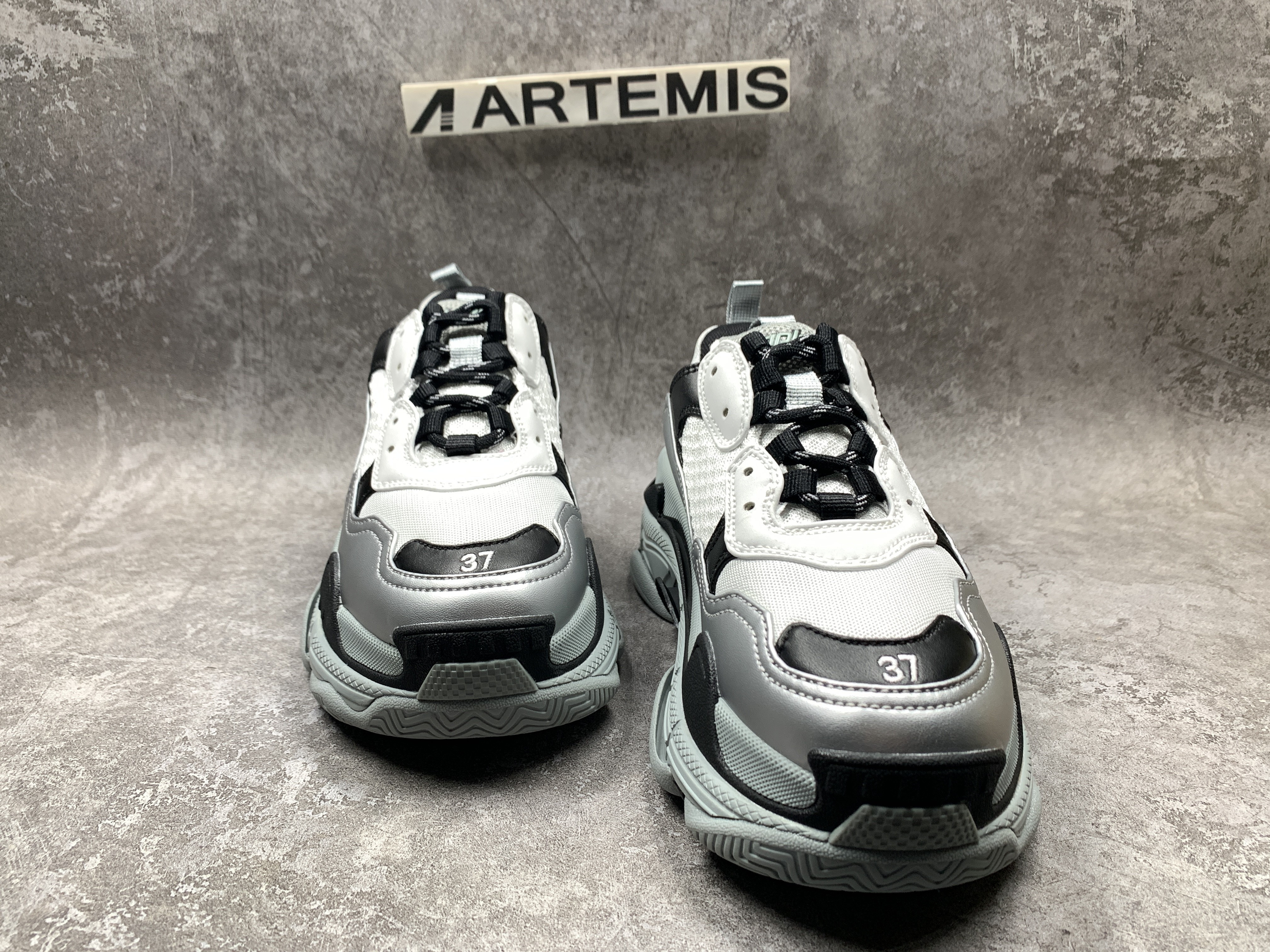 Balenciga Triple S Black Silver