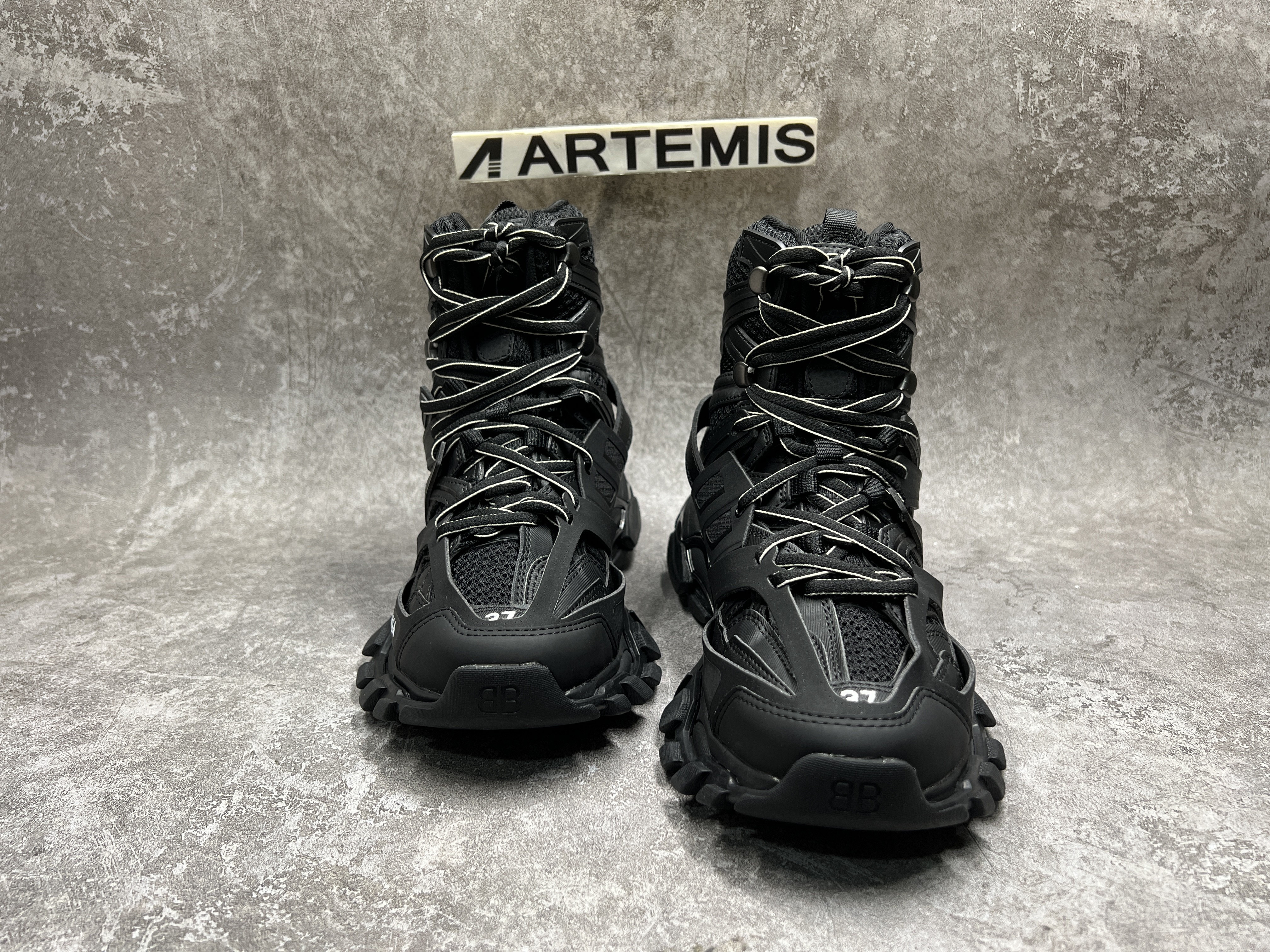 Balenciga Track Hike Black