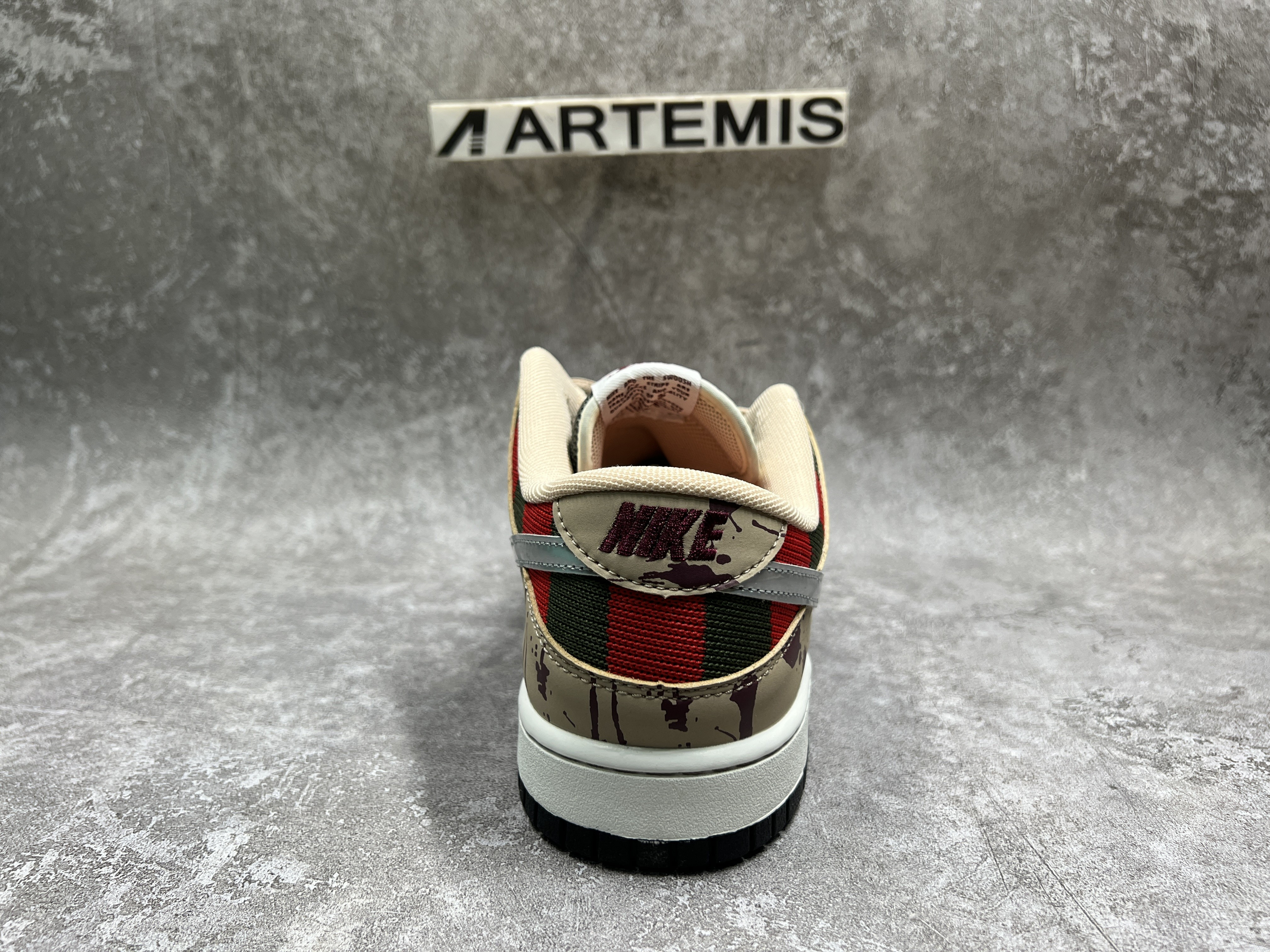 Nike Dunk SB Low Freddy Krueger