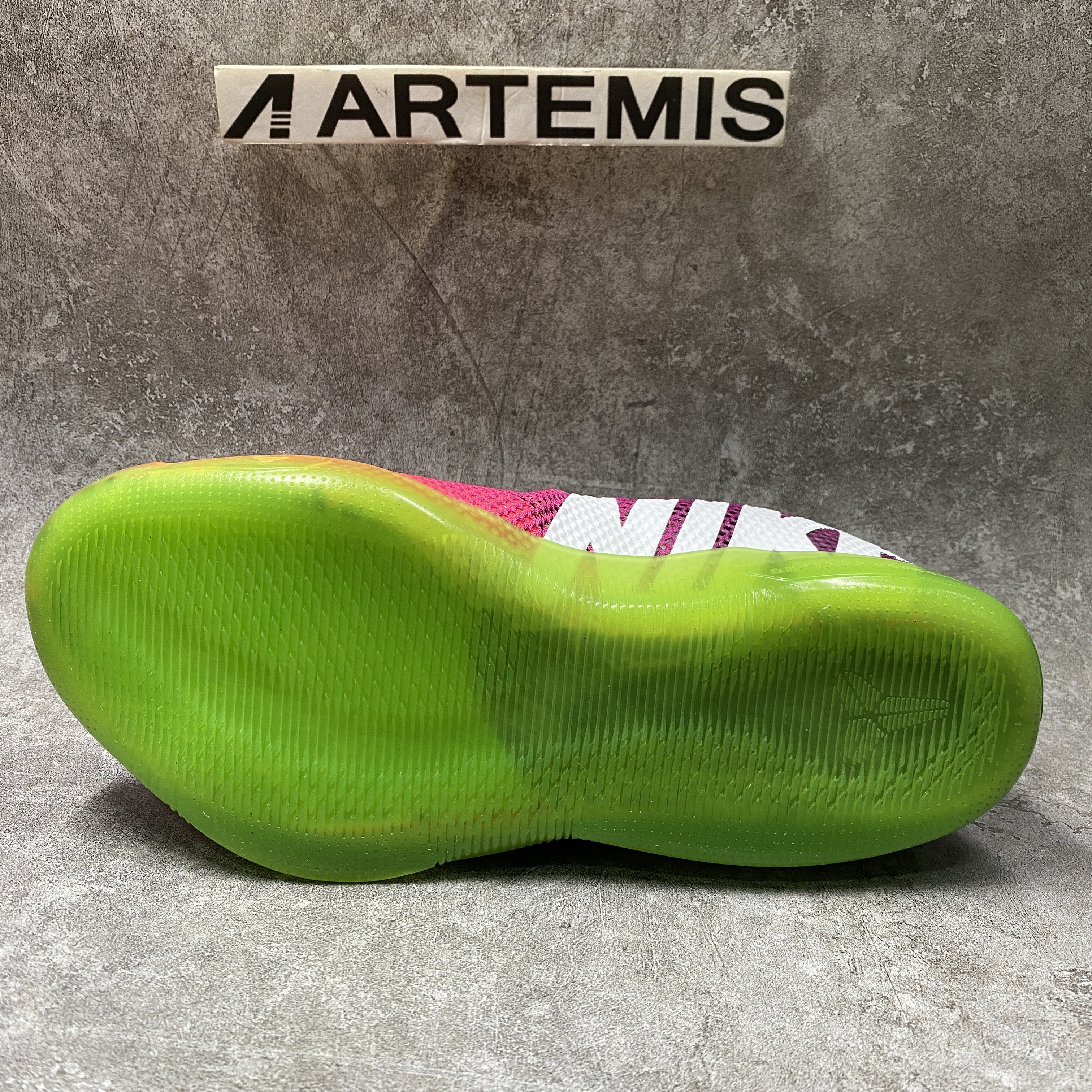 Nike Kobe 11 EM Low Mambacurial