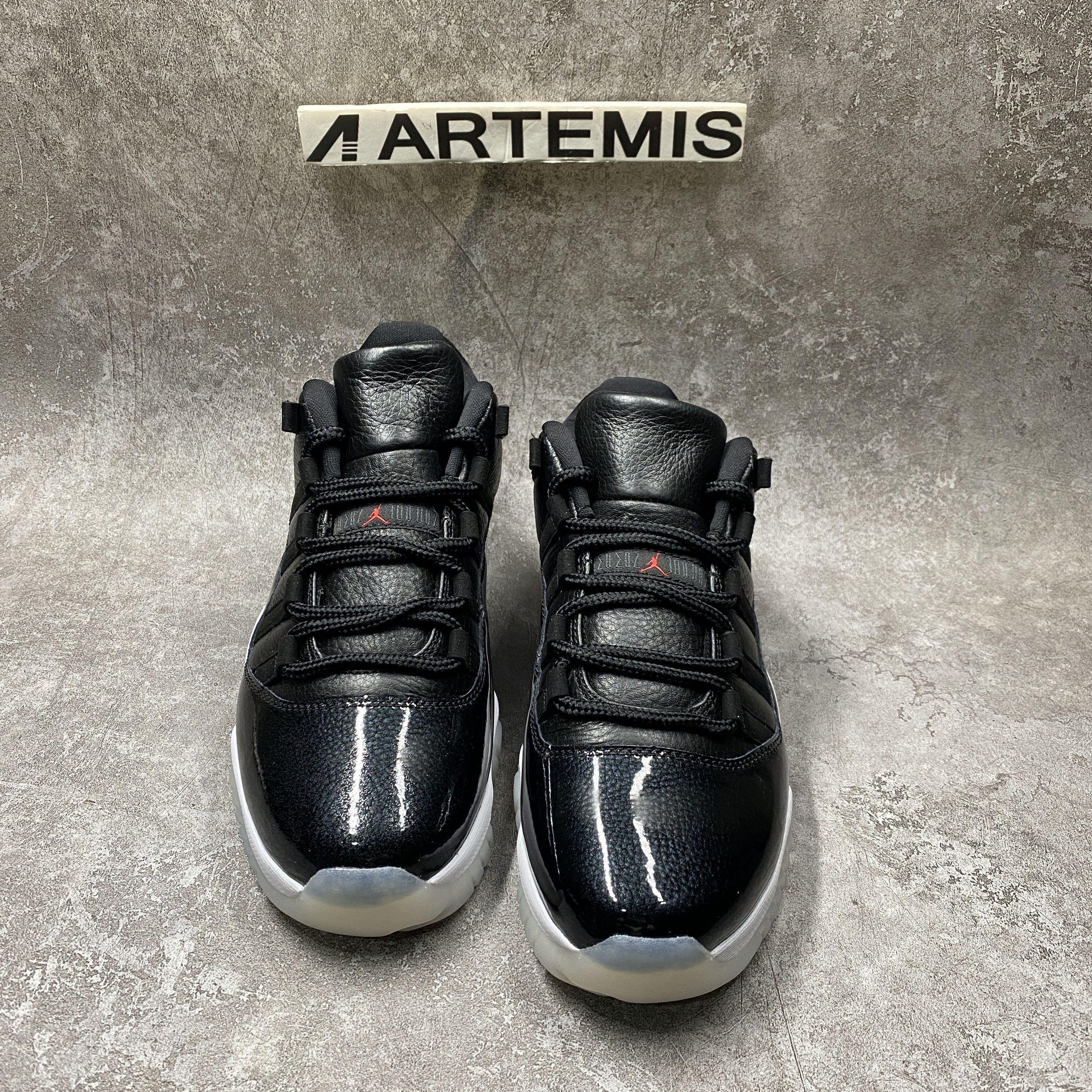 Air Jordan 11 Retro Low 72-10