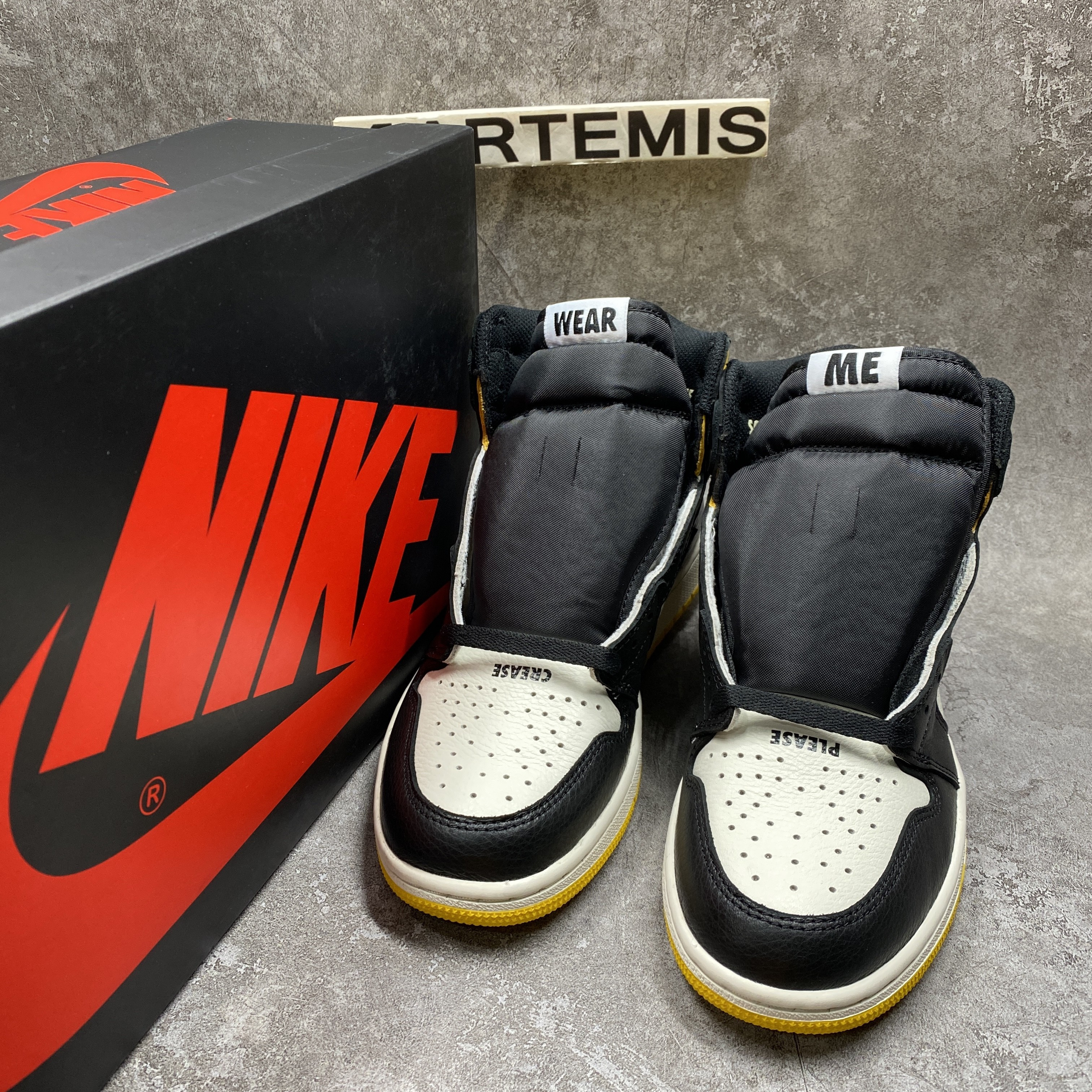 Air Jordan 1 Retro High "Not for Resale" Varsity Maize