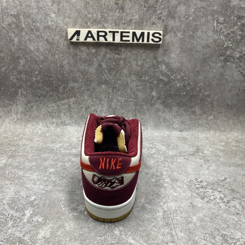 Nike Dunk Low SB X Skate Like a Girl