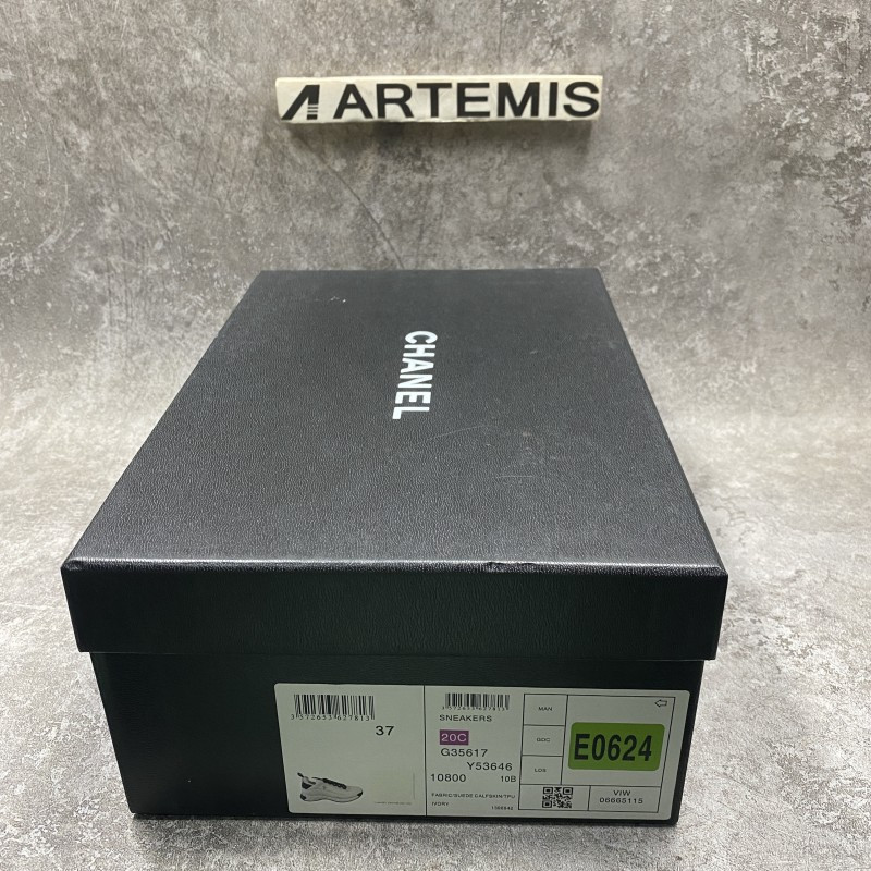 Ch*el velvet calfskin & mixed fibers sneaker ivory