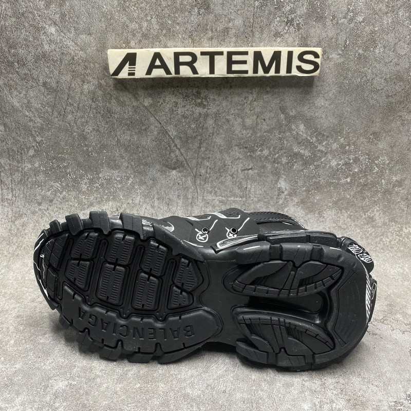 Ba*len*cia*ga track black & white sneakers