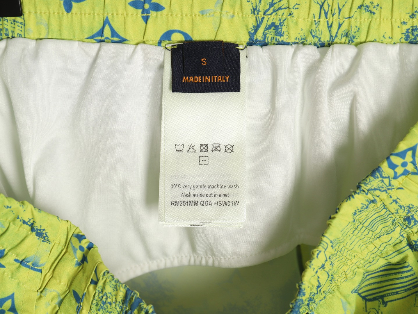 l0*is V*t0n lv shorts