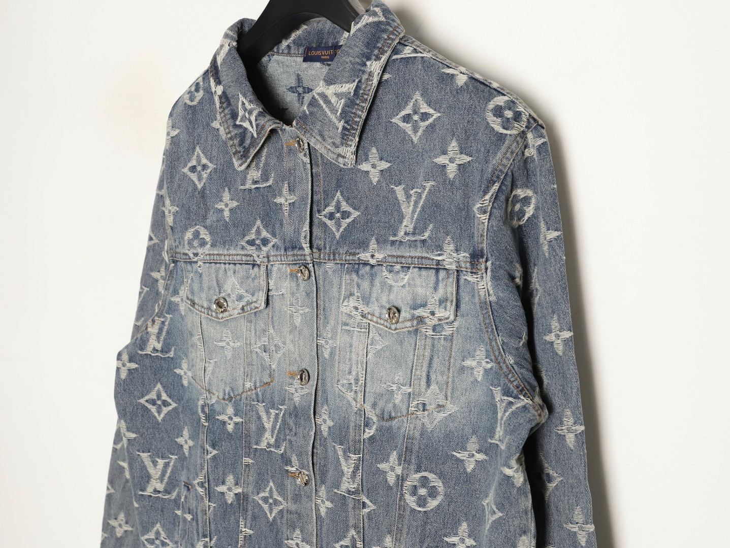 l0*is V*t0n denim jacket