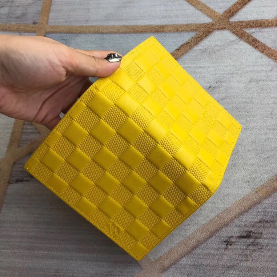 LV Passport cover  Size:10*14*2.5cm