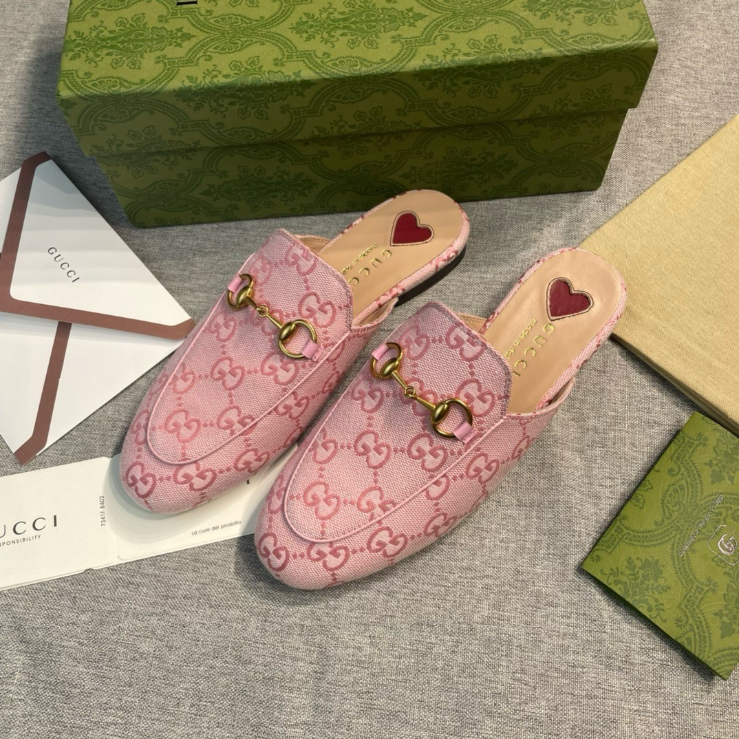 ua G*u*i princetown slipper