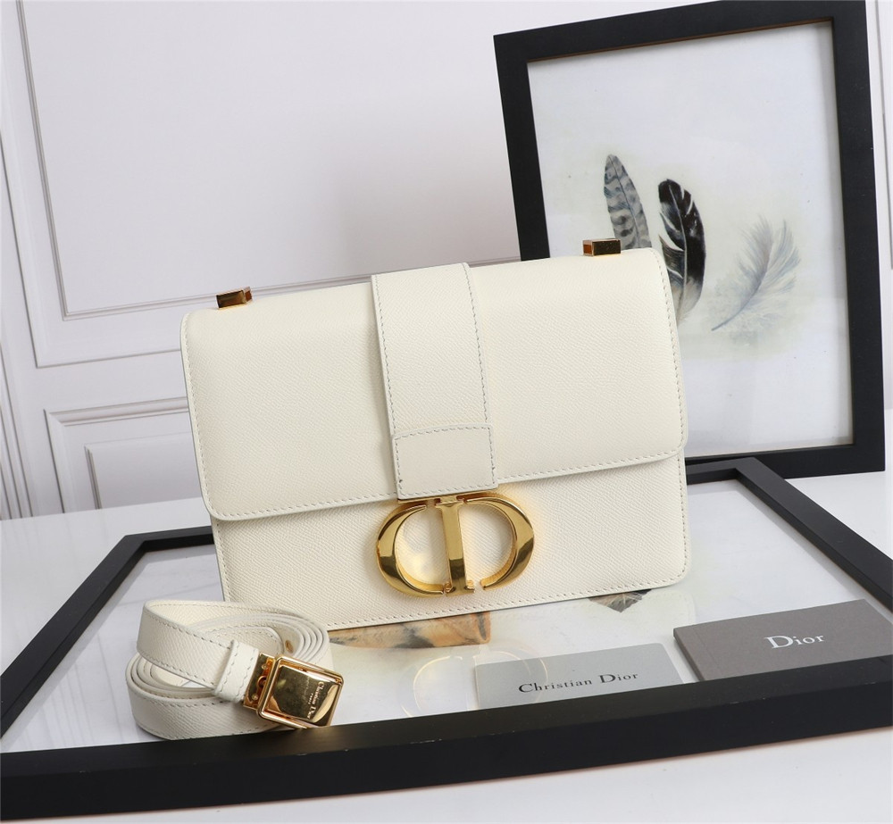 D*or 30 montaigne chain bag grained white