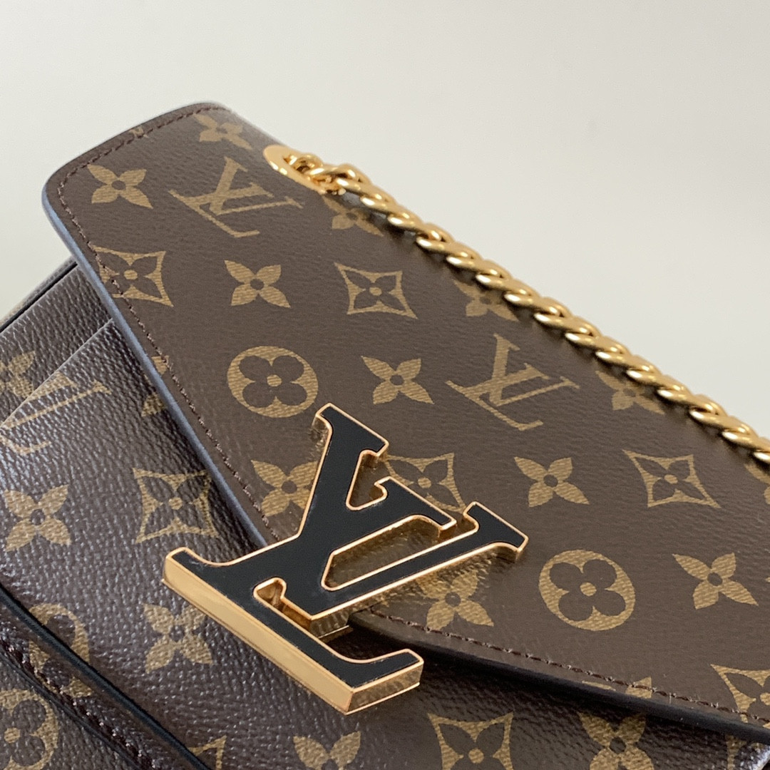 LV Chain Bag M45592 23×17×9cm