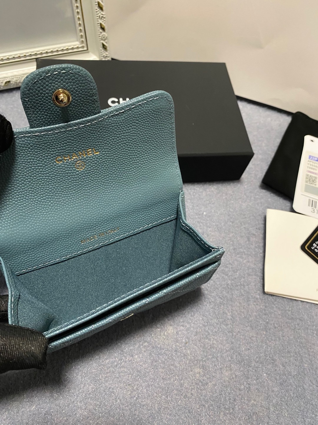 Ch*el card holder 11.3 x 7.5 x 2.5 cm