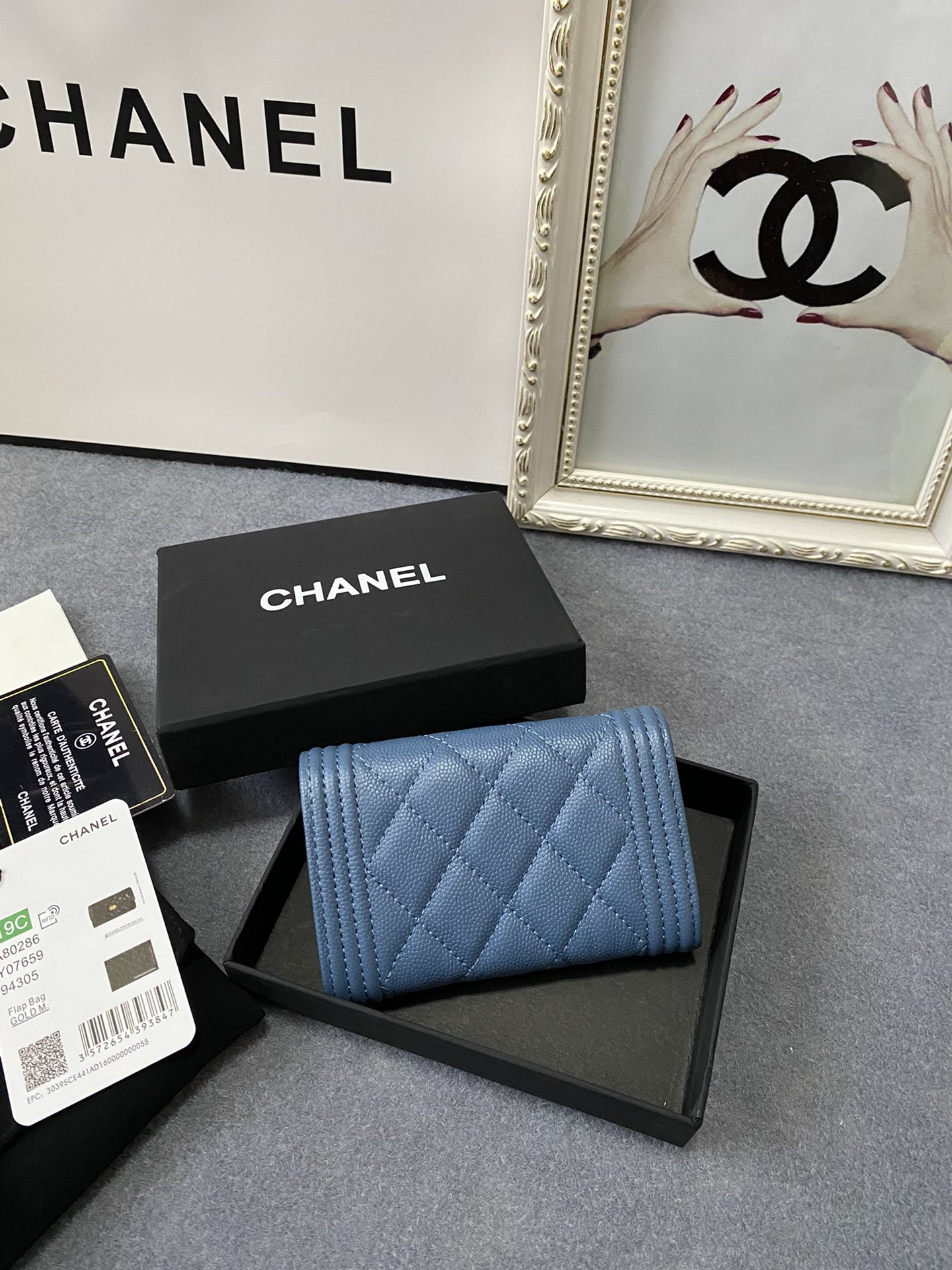 Ch*el flap wallet 12-7cm