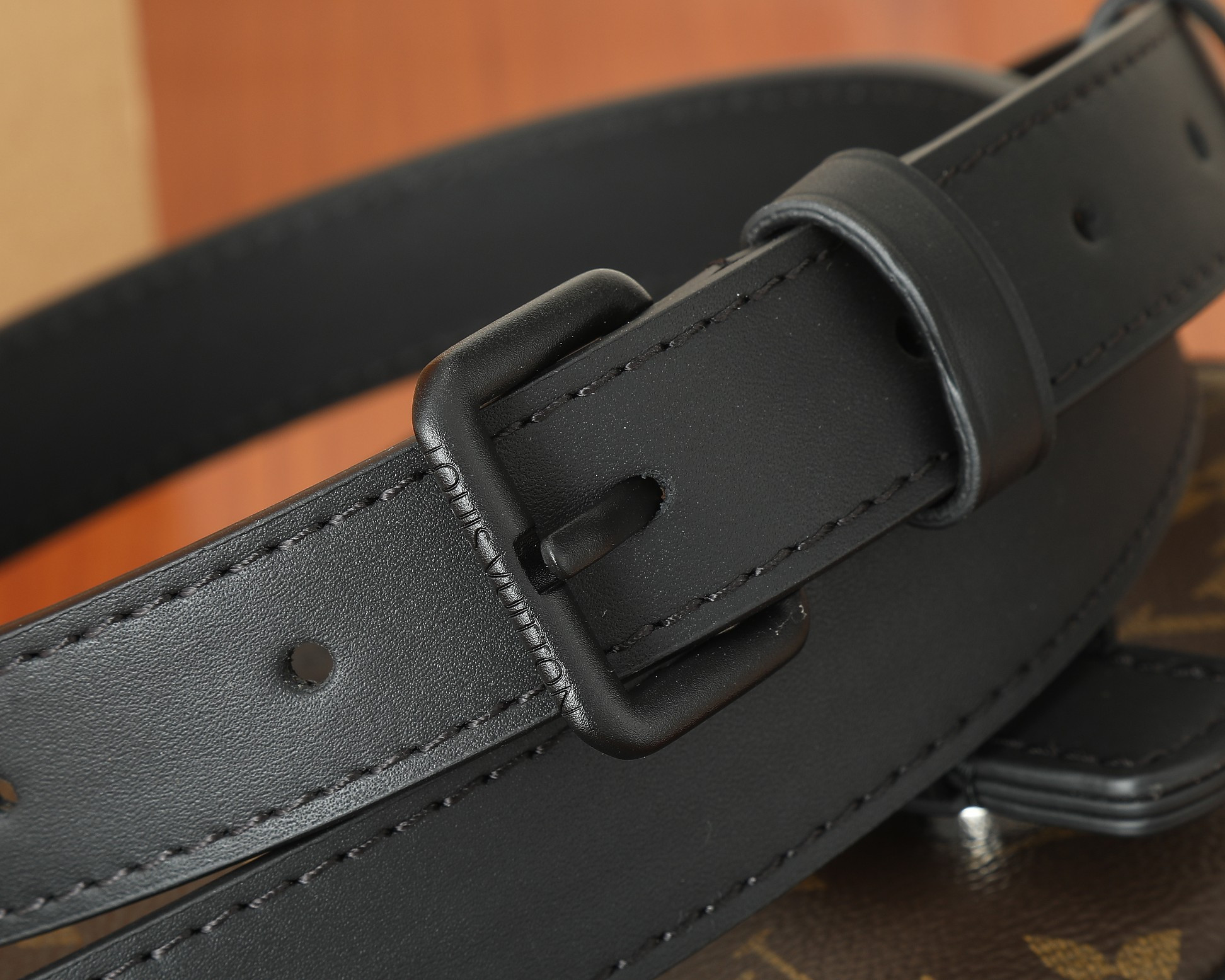 LV Montsouris Messenger PM​ M47060  7.9 x 6.7 x 2.8 inches