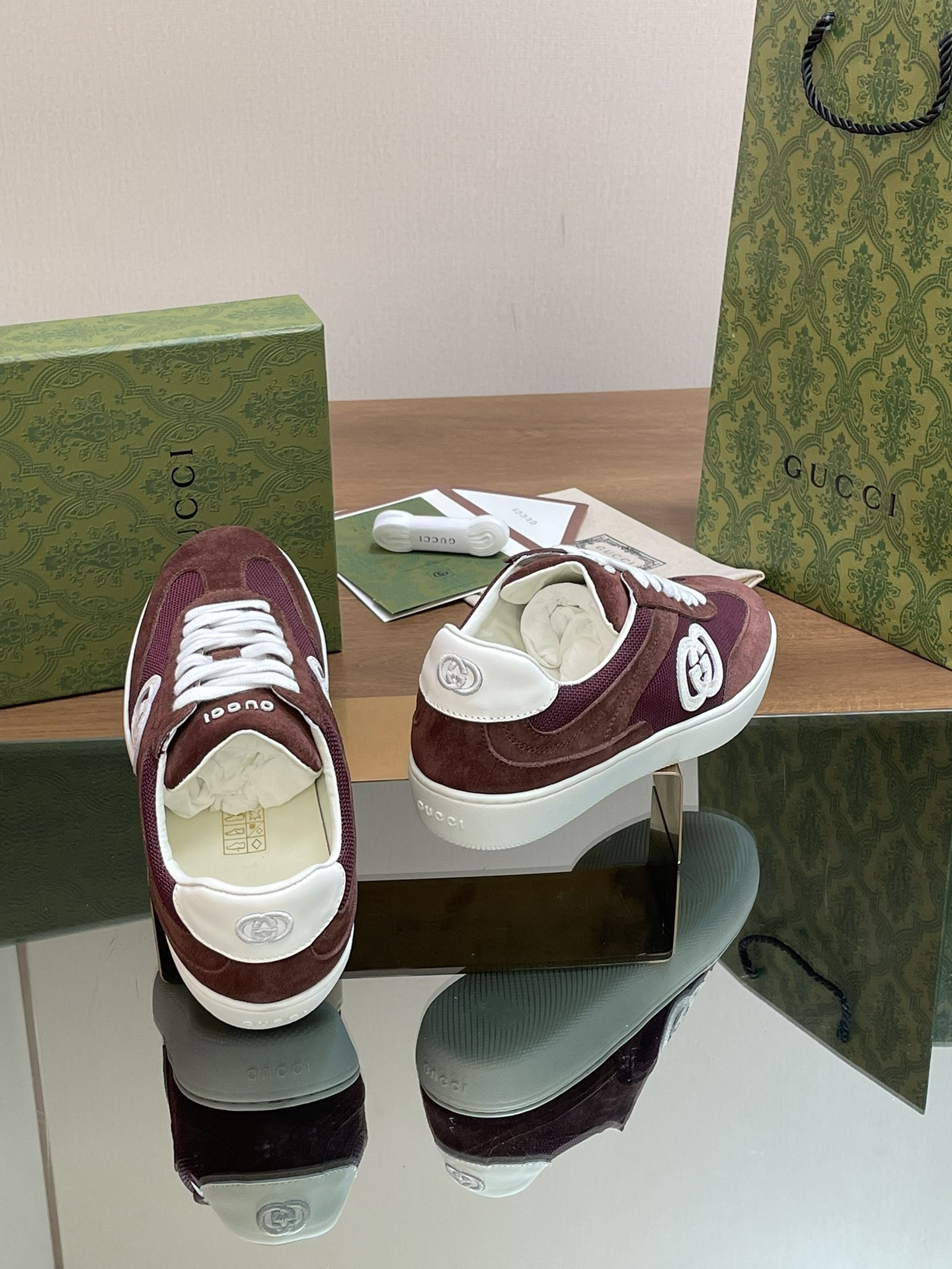 ua G*u*i interlocking g sneaker red