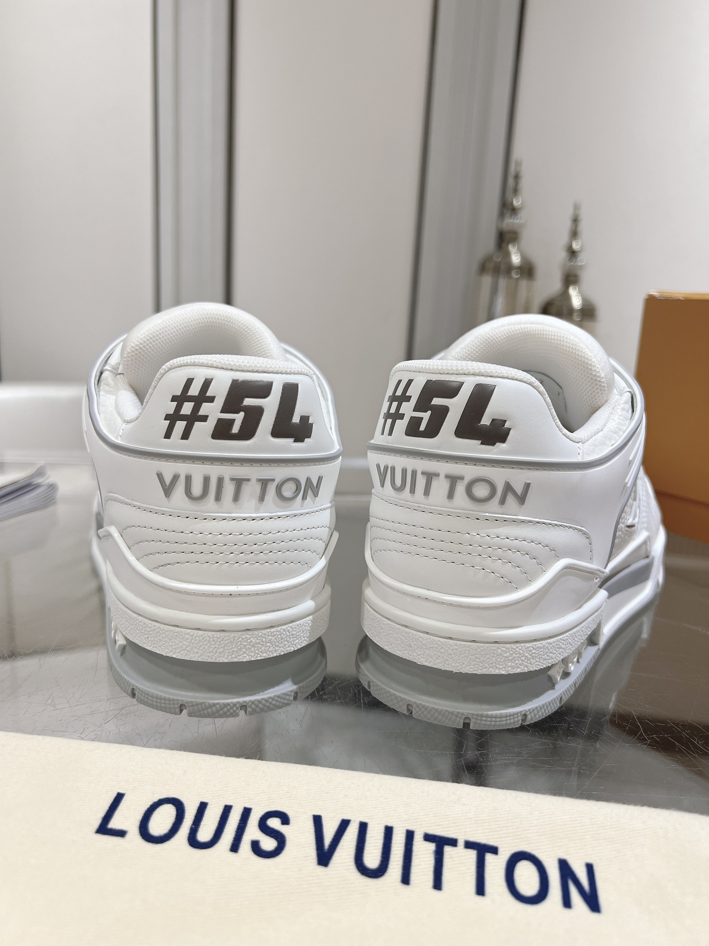 UA LV Trainer Sneaker