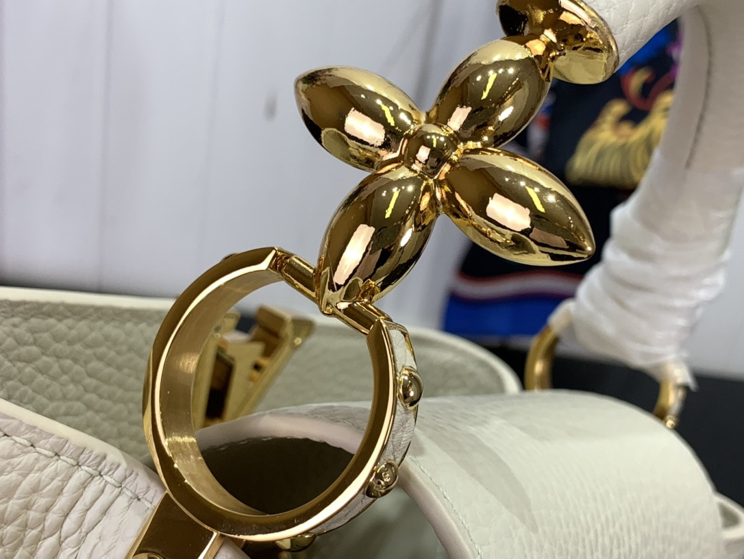 LV Capucines Mini M24697 27x18x9cm