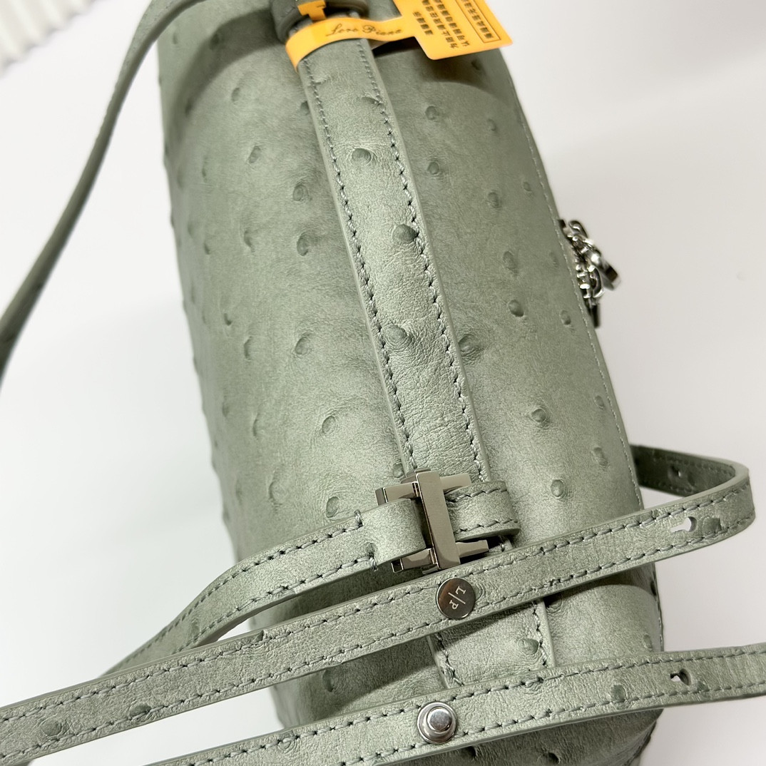 L**o p*ana extra pocket backpack l23.5 ostrich-grained leather 23 x 21 x 8 cm