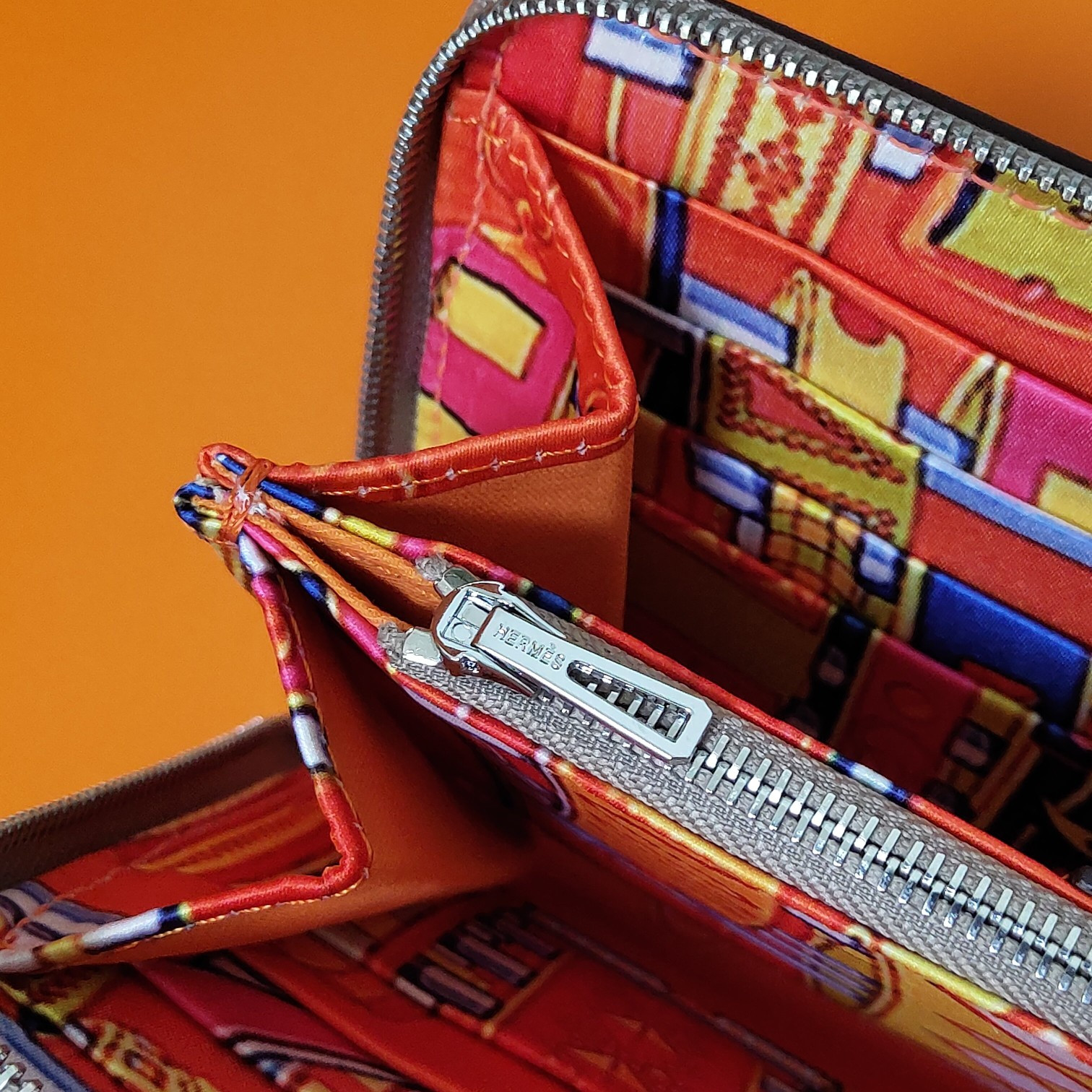 H**me5 long wallet 20x11cm