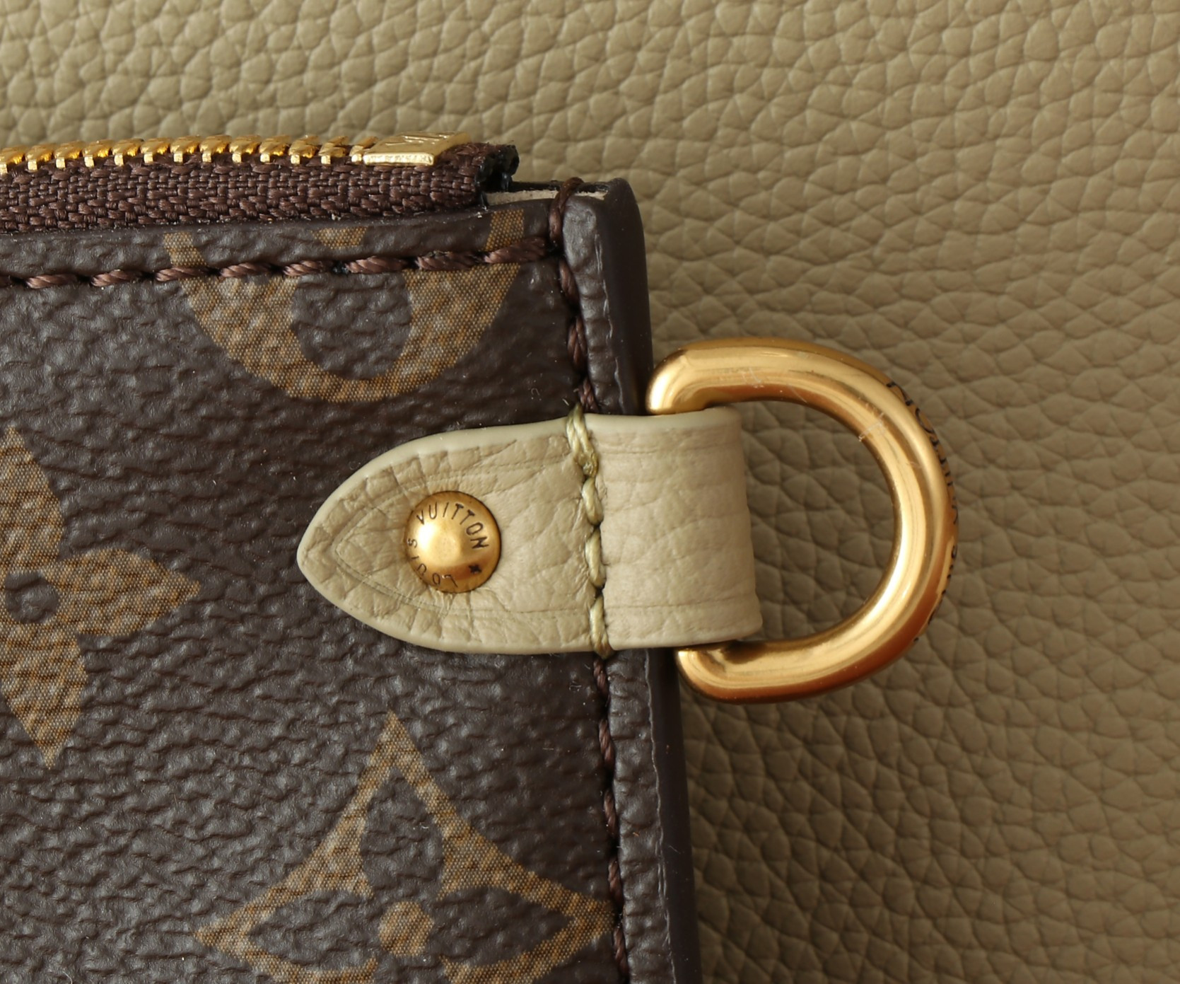 LV Low Key Cabas MM M25343 47x30x14cm