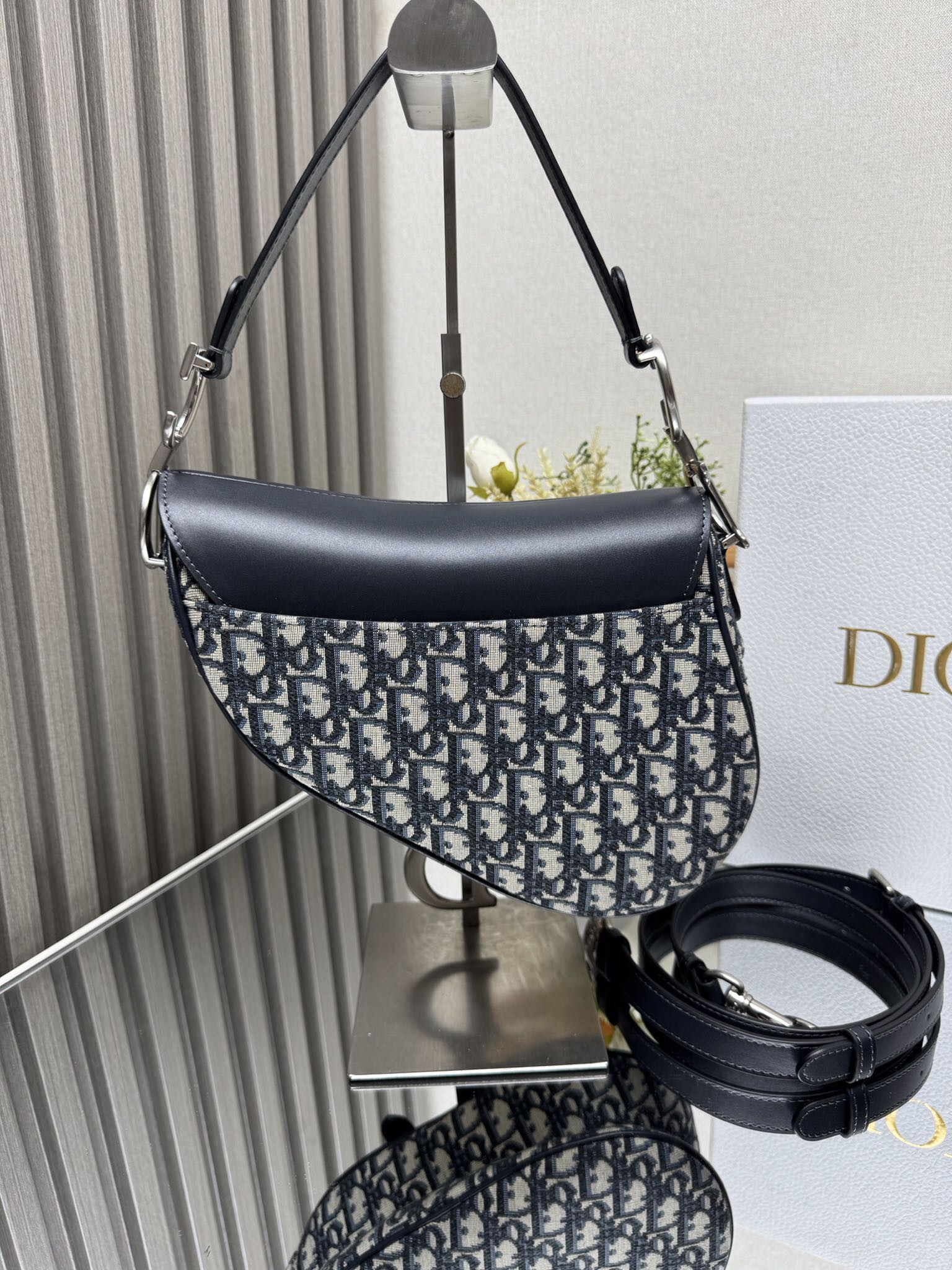 D*or saddle bag 25.5 x 20 x 6.5 cm