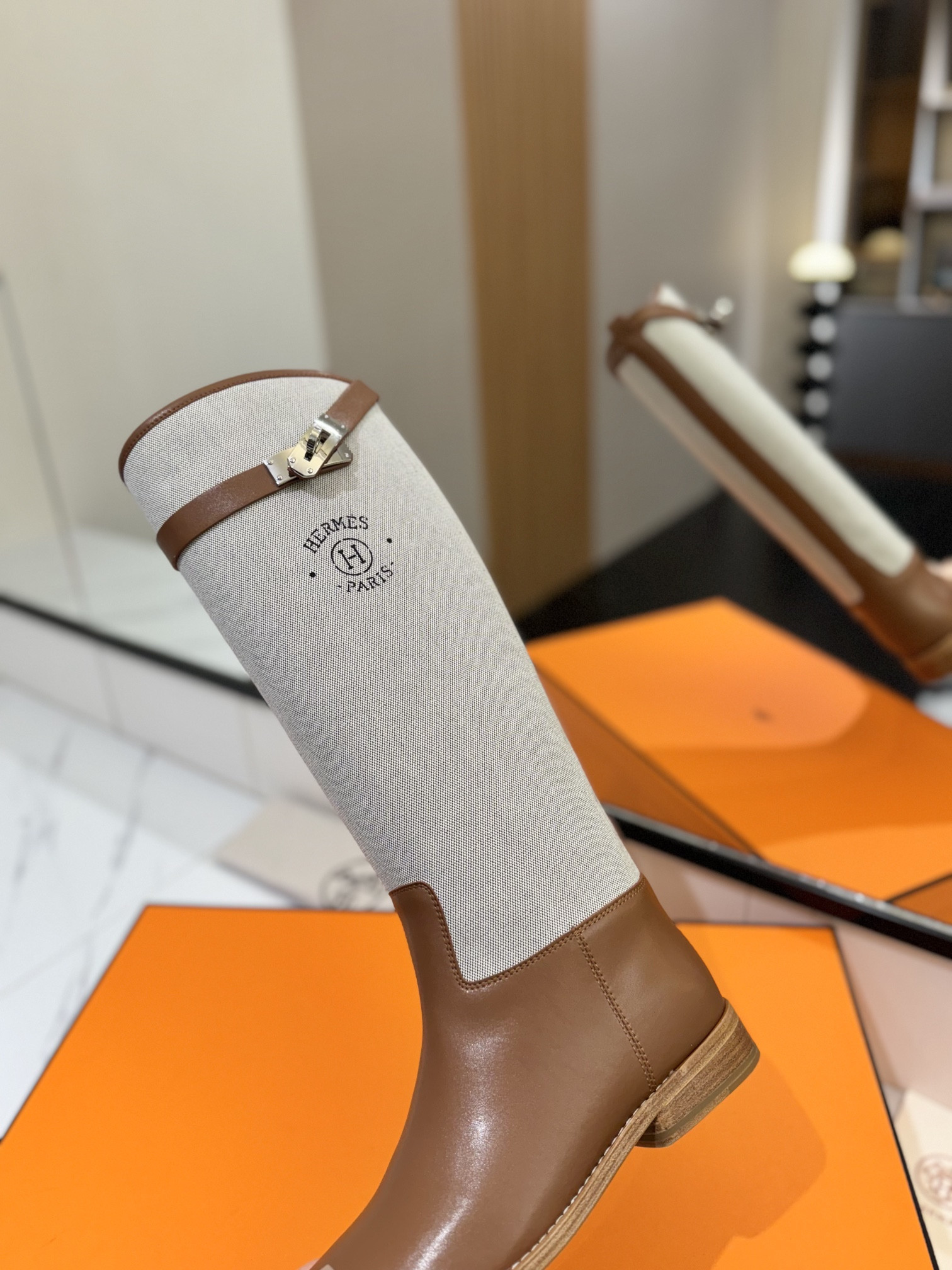 ua H**me5 jumping boots