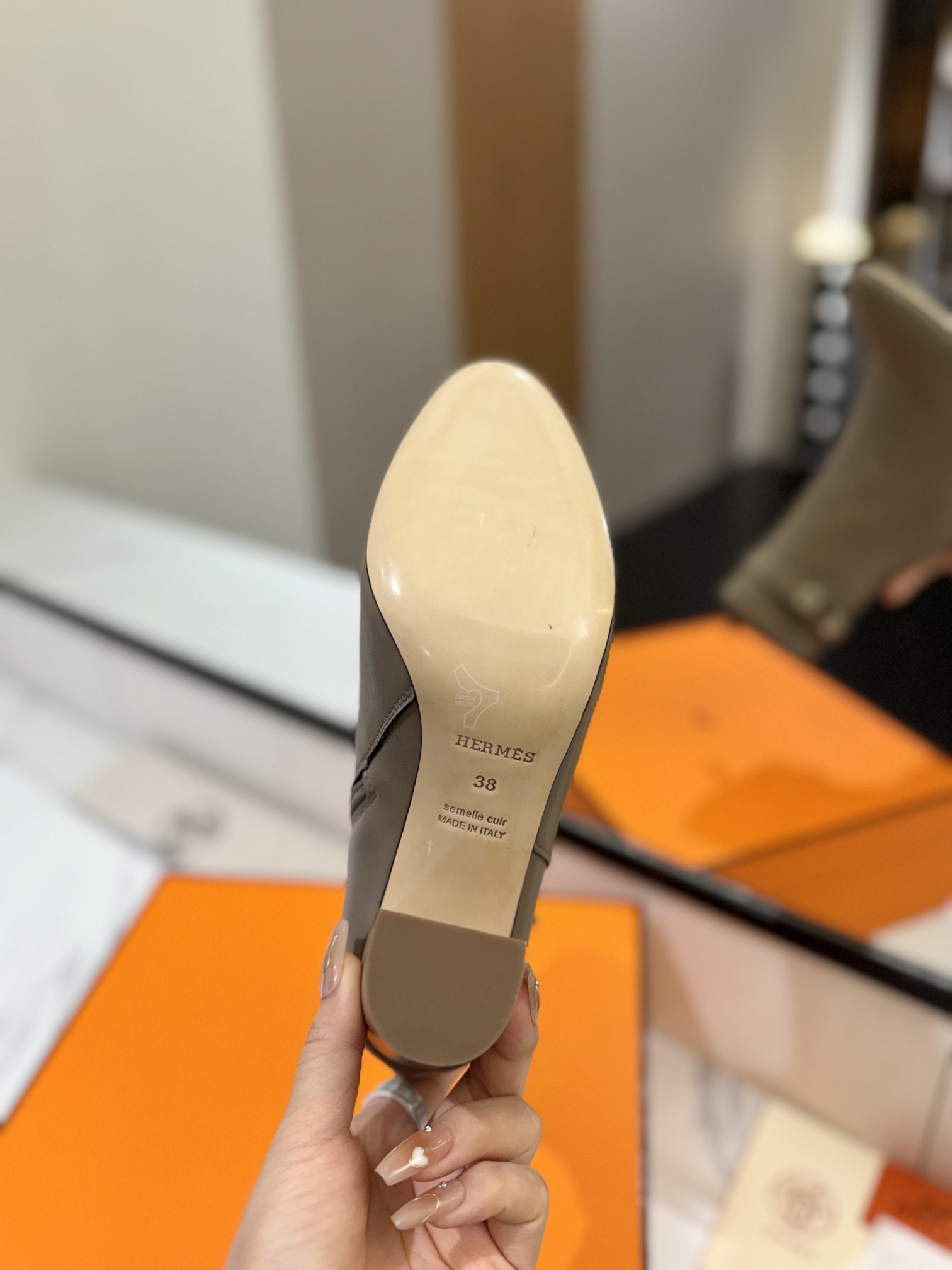 ua H**me5 kelly jumping boots