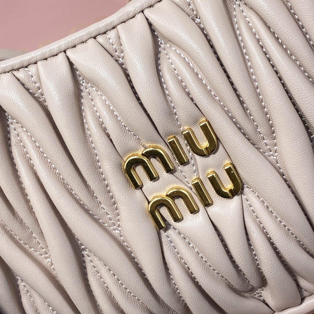 Miu Miu Wander matelassé nappa leather hobo bag 17x20x6cm