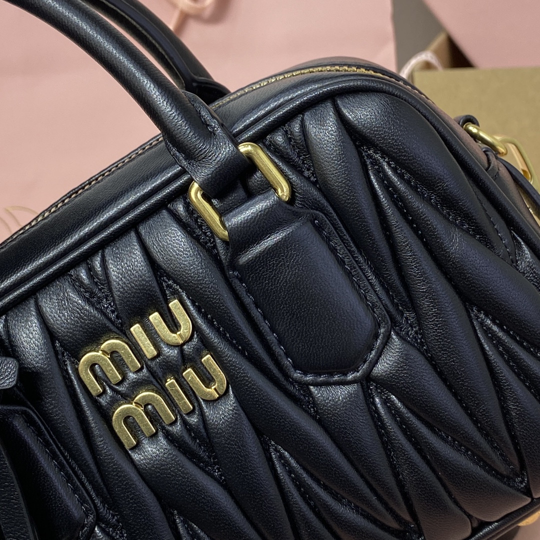 Miu Miu Arcadie matelassé nappa leather bag 13x19x6cm