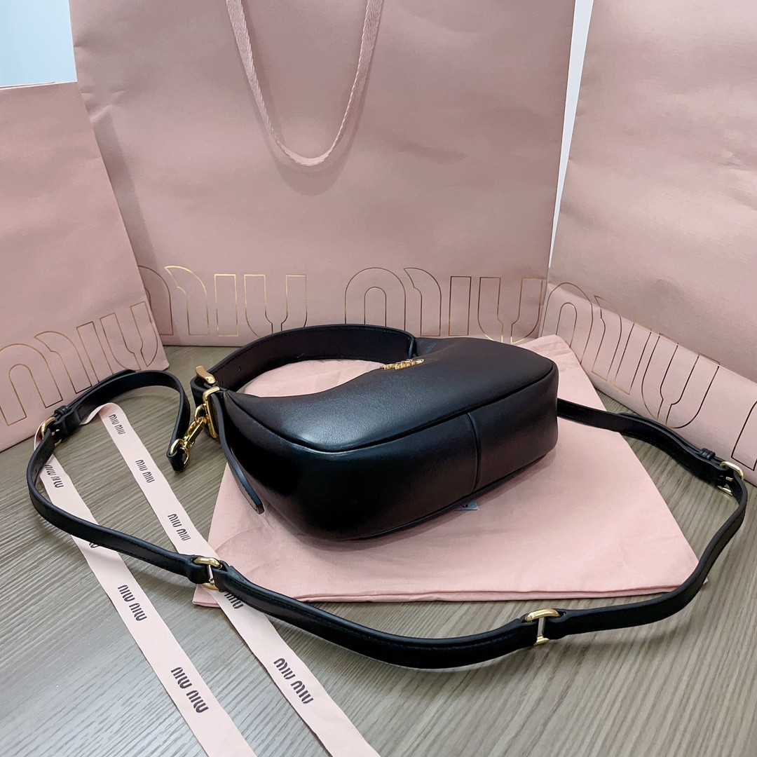 Miu Miu hobo bag 20X17X6Cm
