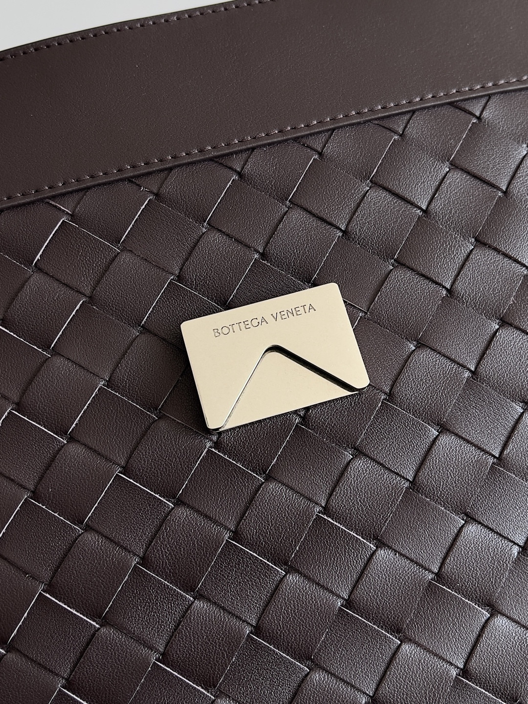 bo*te*ga Ve*ne*ta medium andiamo messenger 37x26x13cm