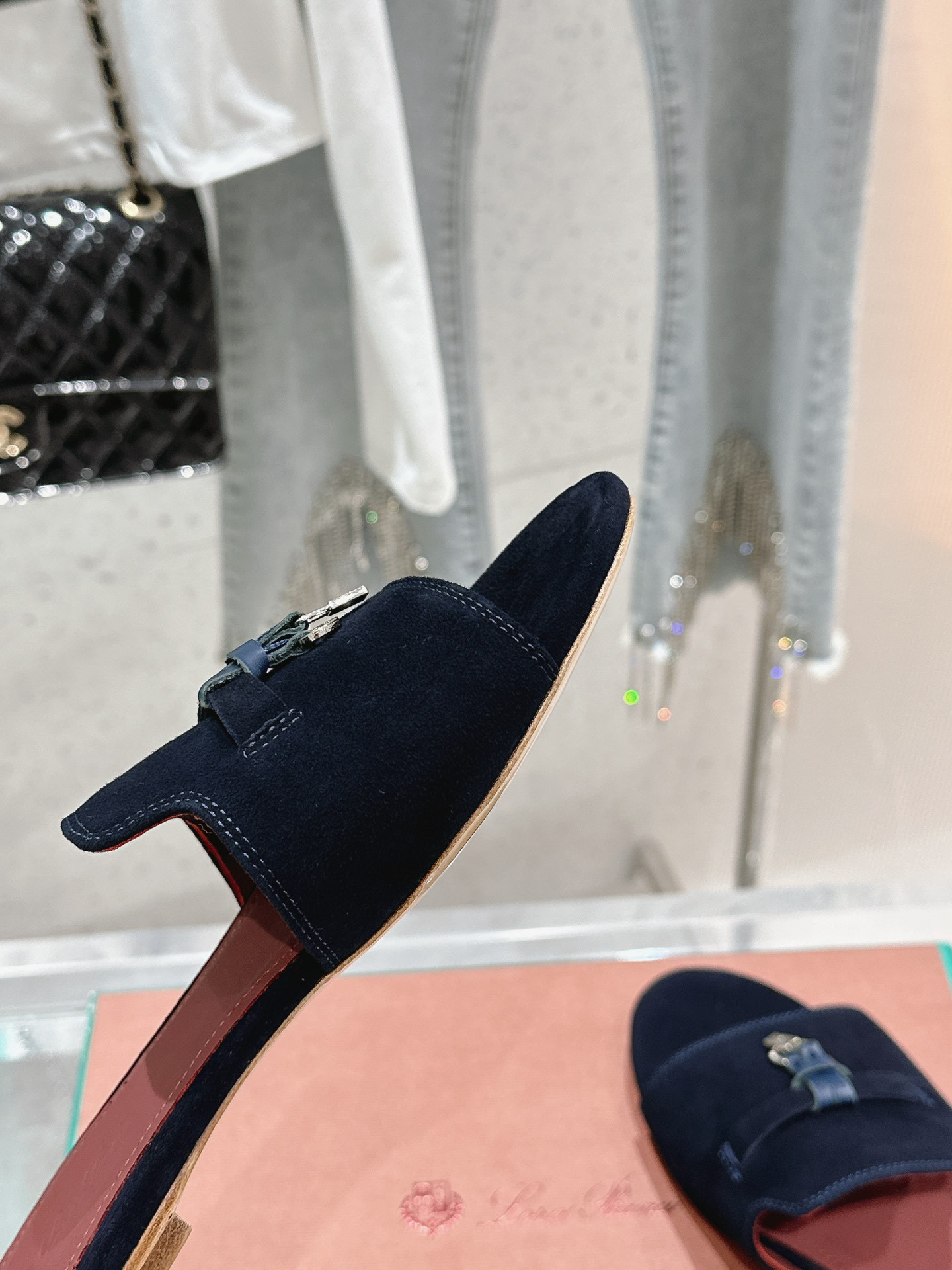 ua L**o p*ana summer charms sandal