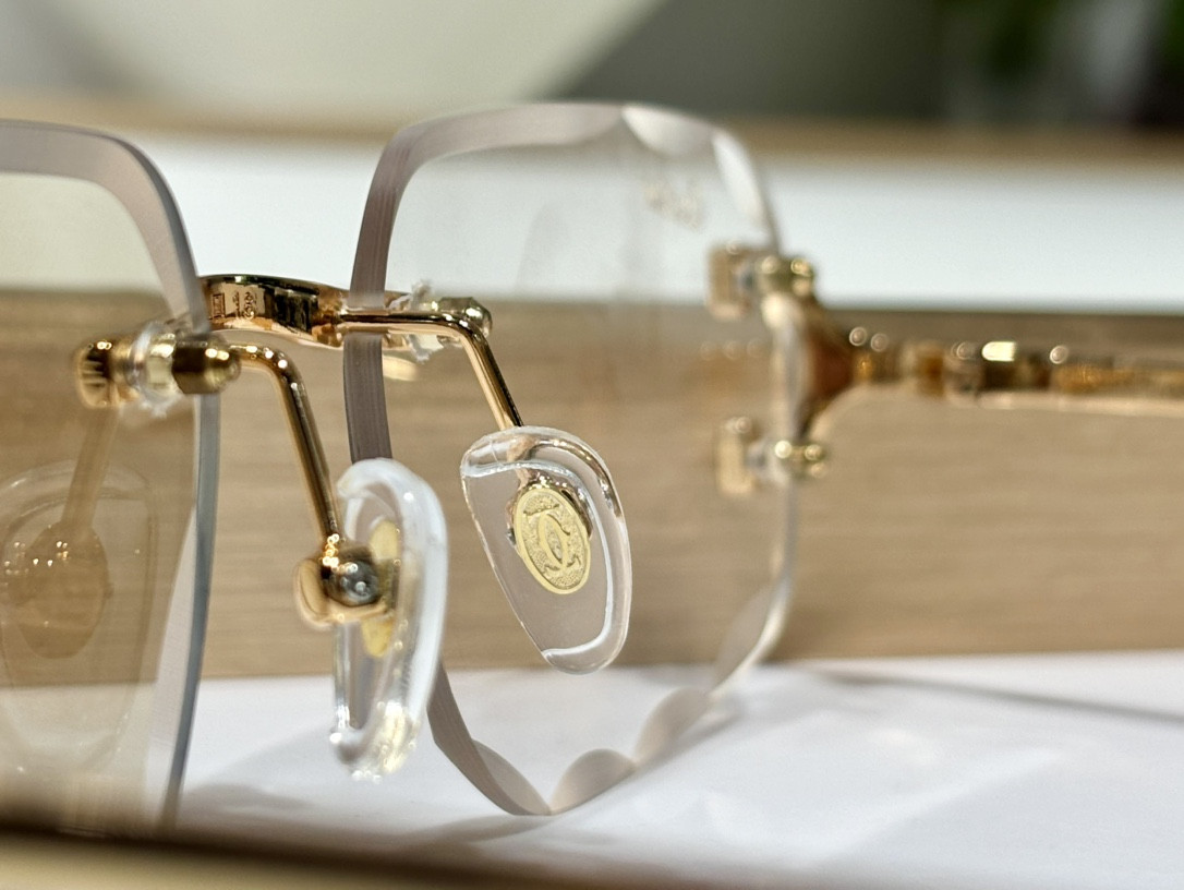 Ca*t*er glasses photochromic lenses ct0092 55-18-145