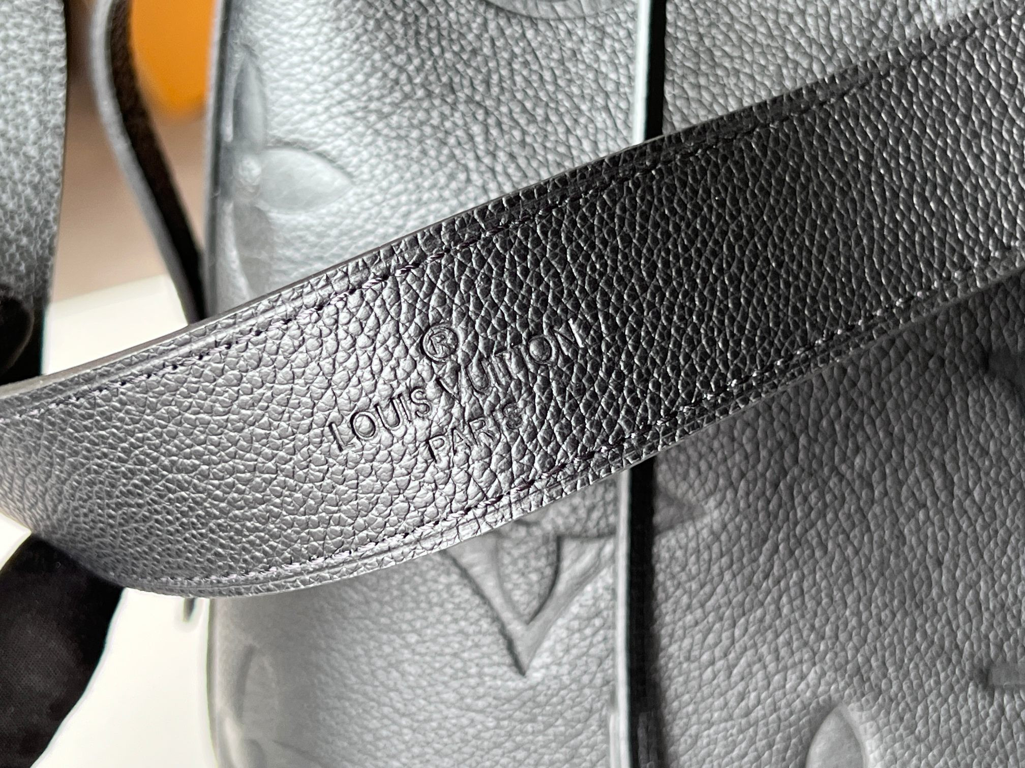 LV CarryAll PM M46288 29x24x12cm