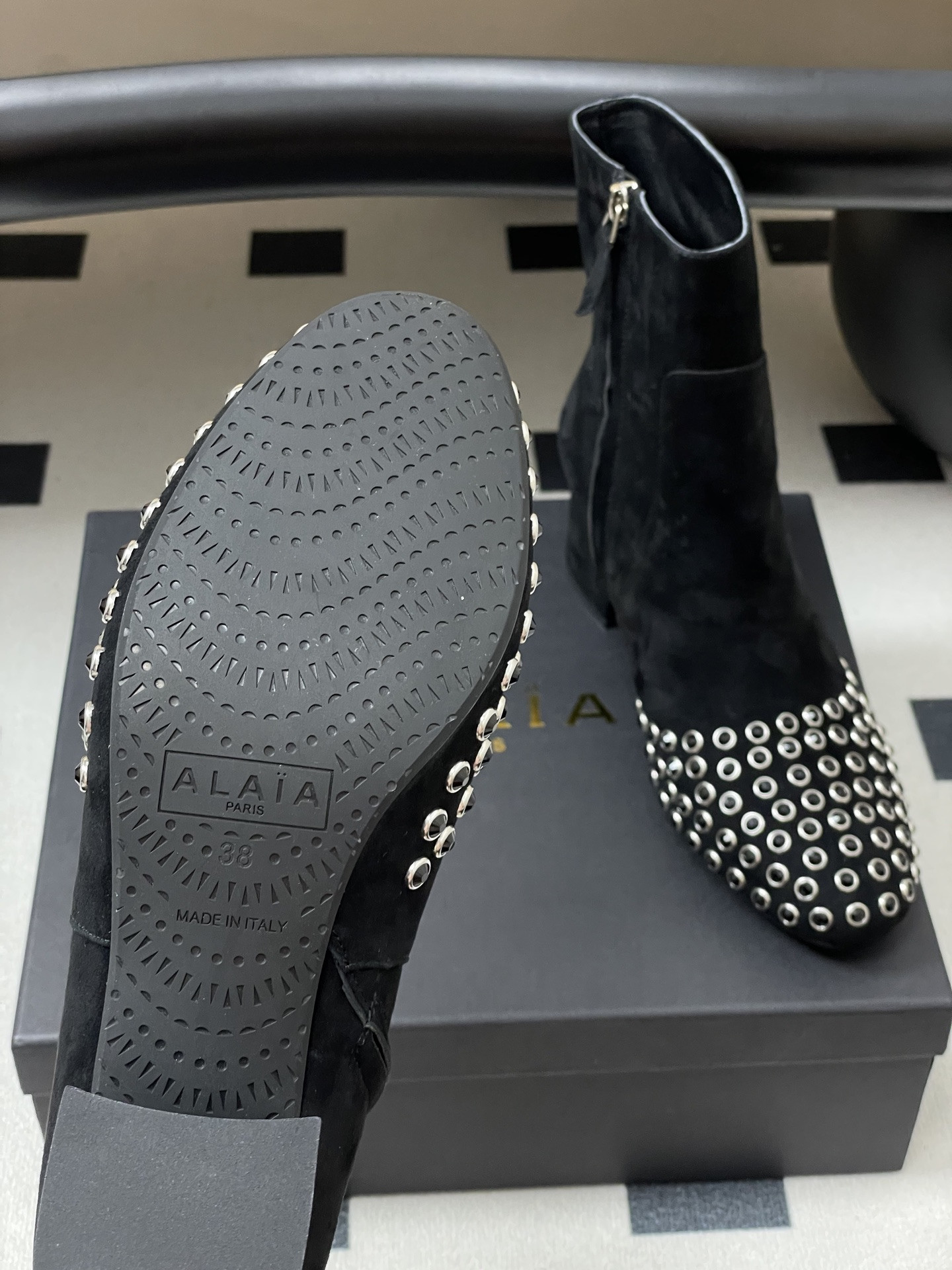 ua alaia crystal Di*m*nd boots 5.5cm heel(customized size 7-10 days production time)
