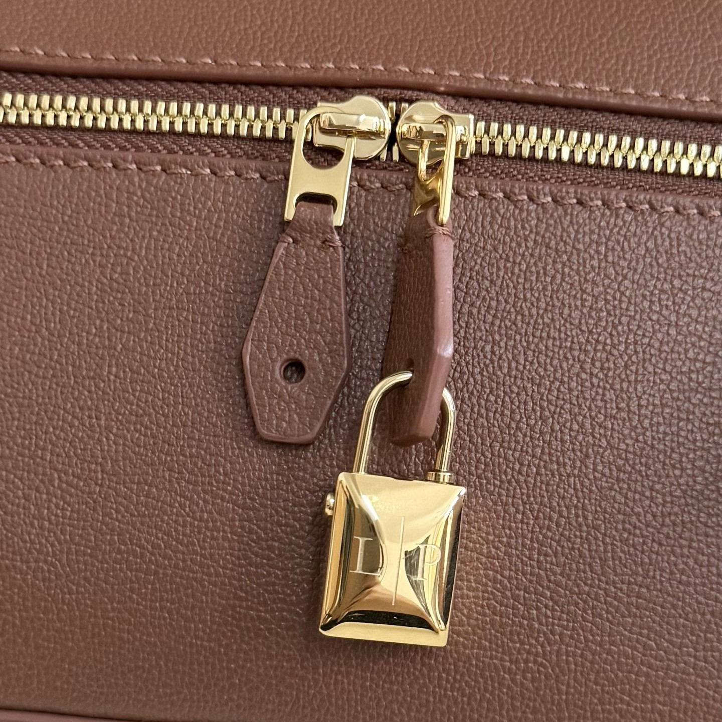 L**o p*ana extra bag l23 23x12x7cm